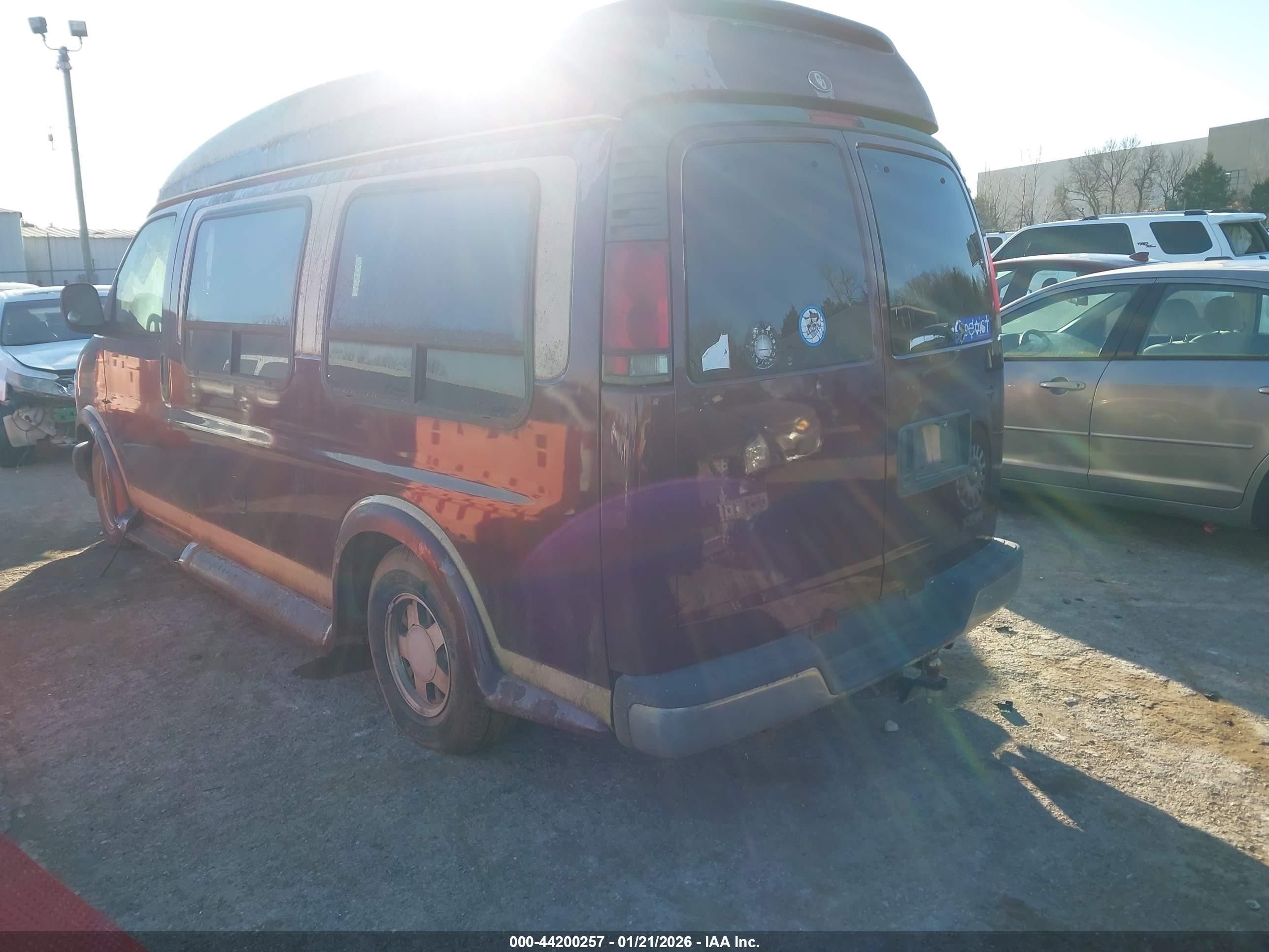 1997 Chevrolet Chevy Van Yf7 Upfitter Pkg. Maroon vin: 1GBFG15R0V1069117