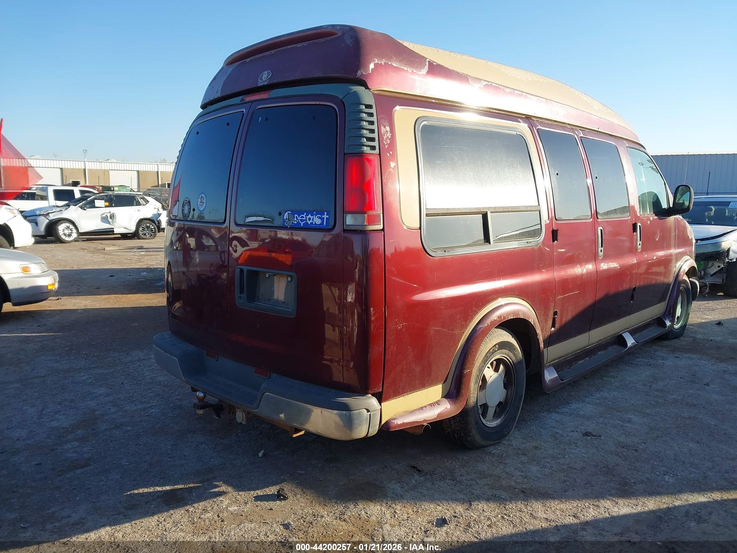 1997 Chevrolet Chevy Van Yf7 Upfitter Pkg. Maroon vin: 1GBFG15R0V1069117
