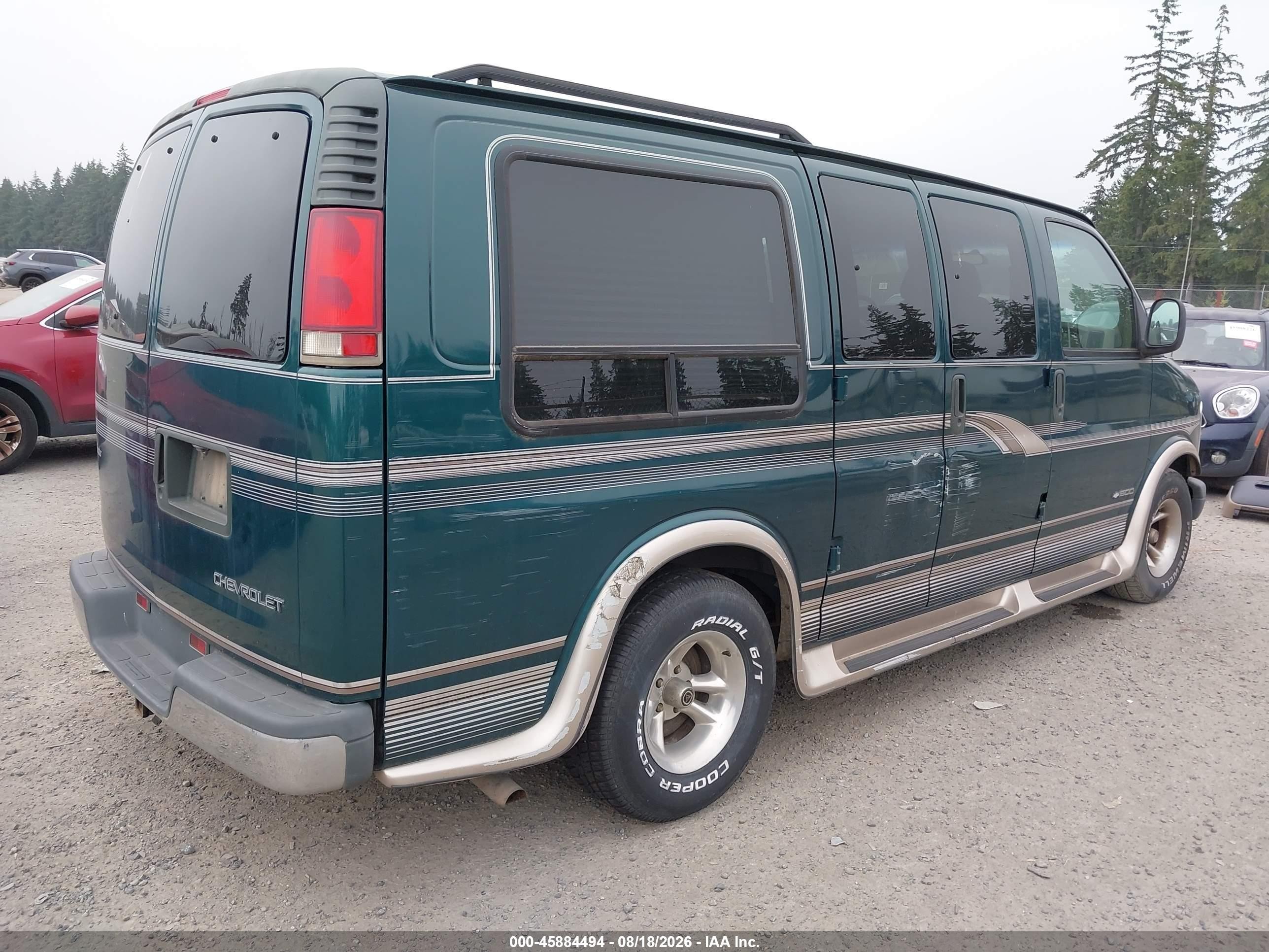 1997 Chevrolet Chevy G1500 Upfitter Pkg. Green vin: 1GBFG15R3V1059262
