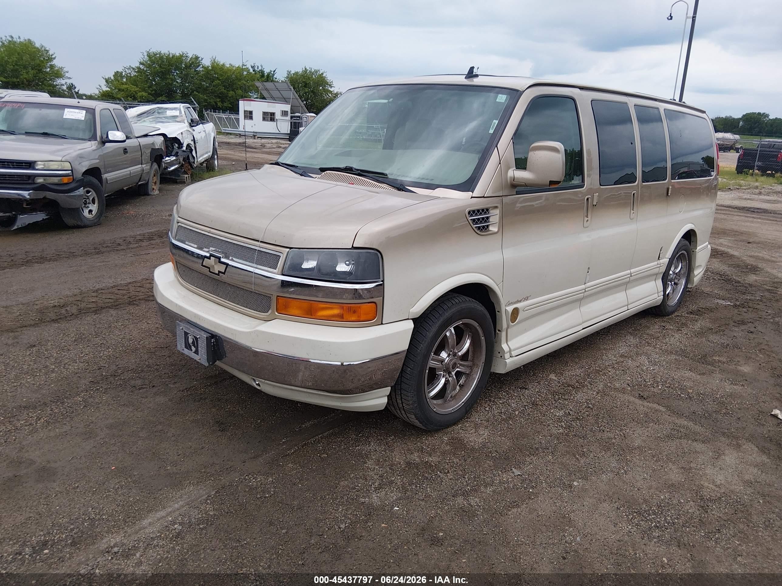 2008 Chevrolet Express Yf7 Upfitter Gold vin: 1GBFH154581146697