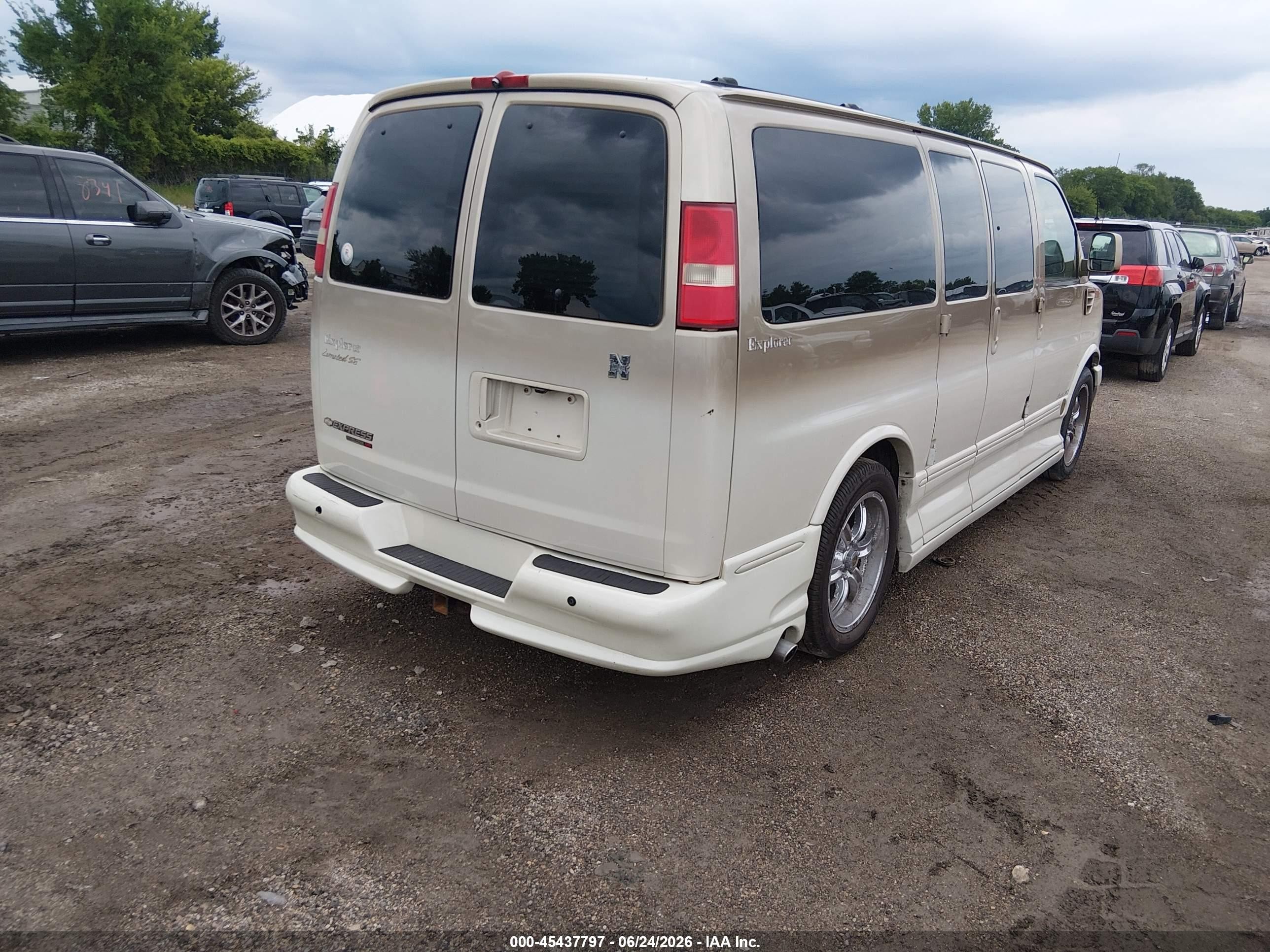 2008 Chevrolet Express Yf7 Upfitter Gold vin: 1GBFH154581146697