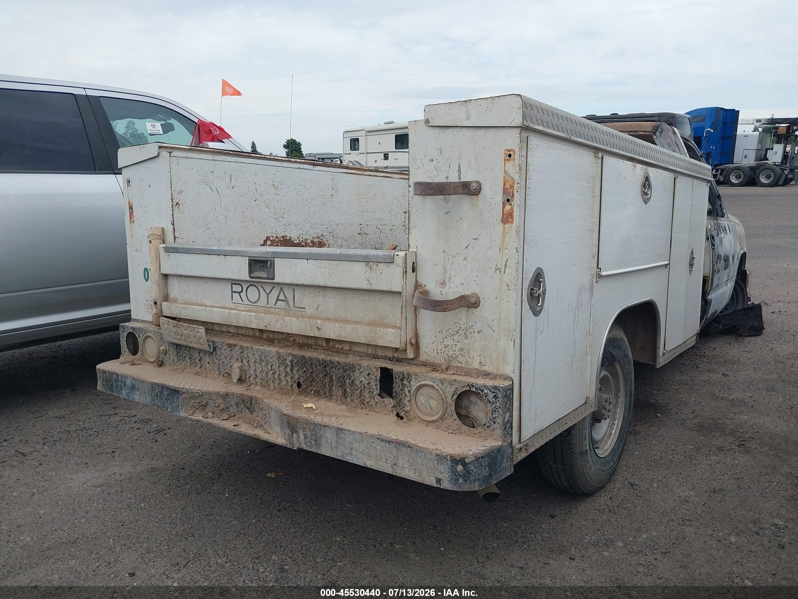 2000 Chevrolet C3500 Chassis   White vin: 1GBGC34R6YF412632