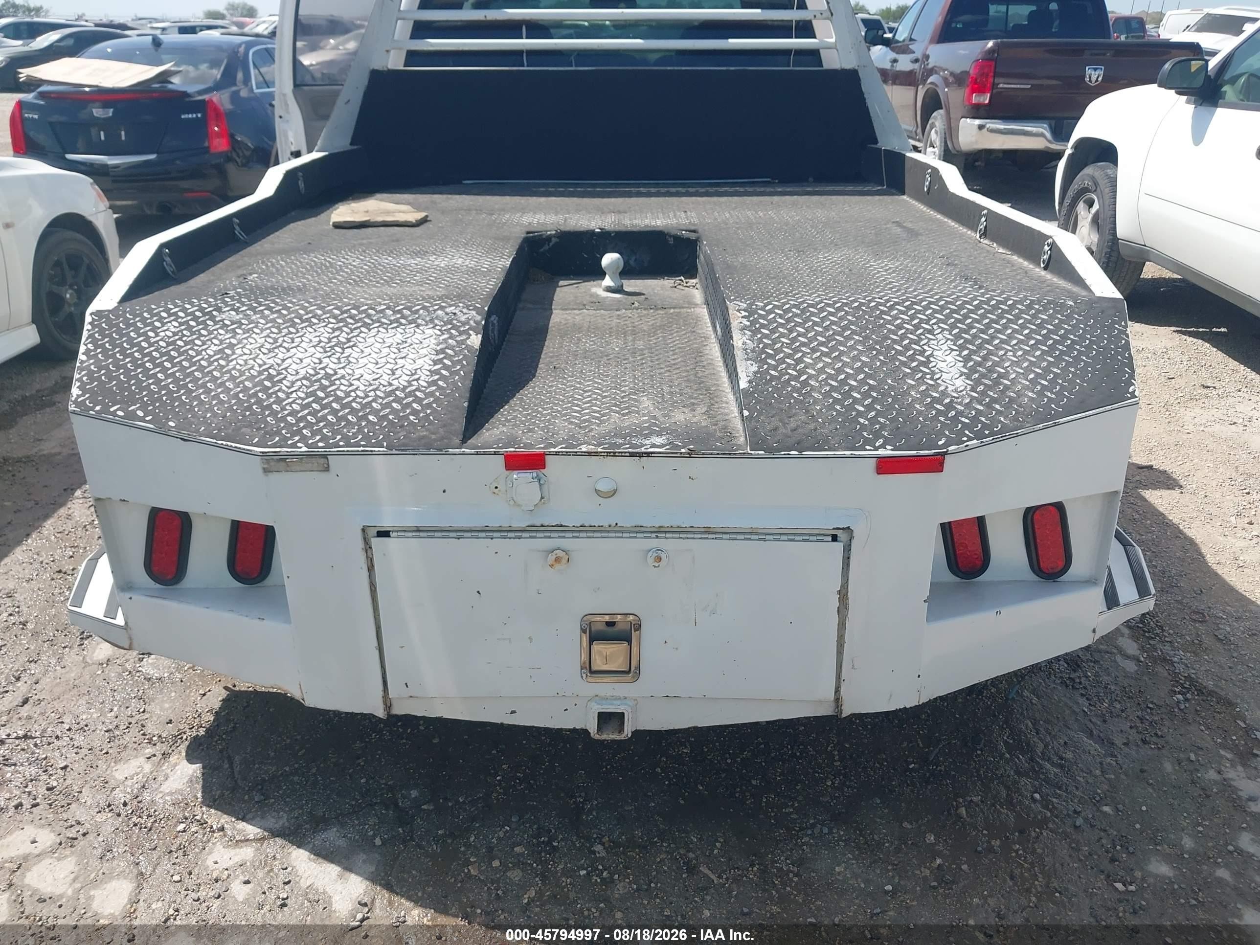 1997 Chevrolet C3500 Chassis   White vin: 1GBHC33J3VF019148