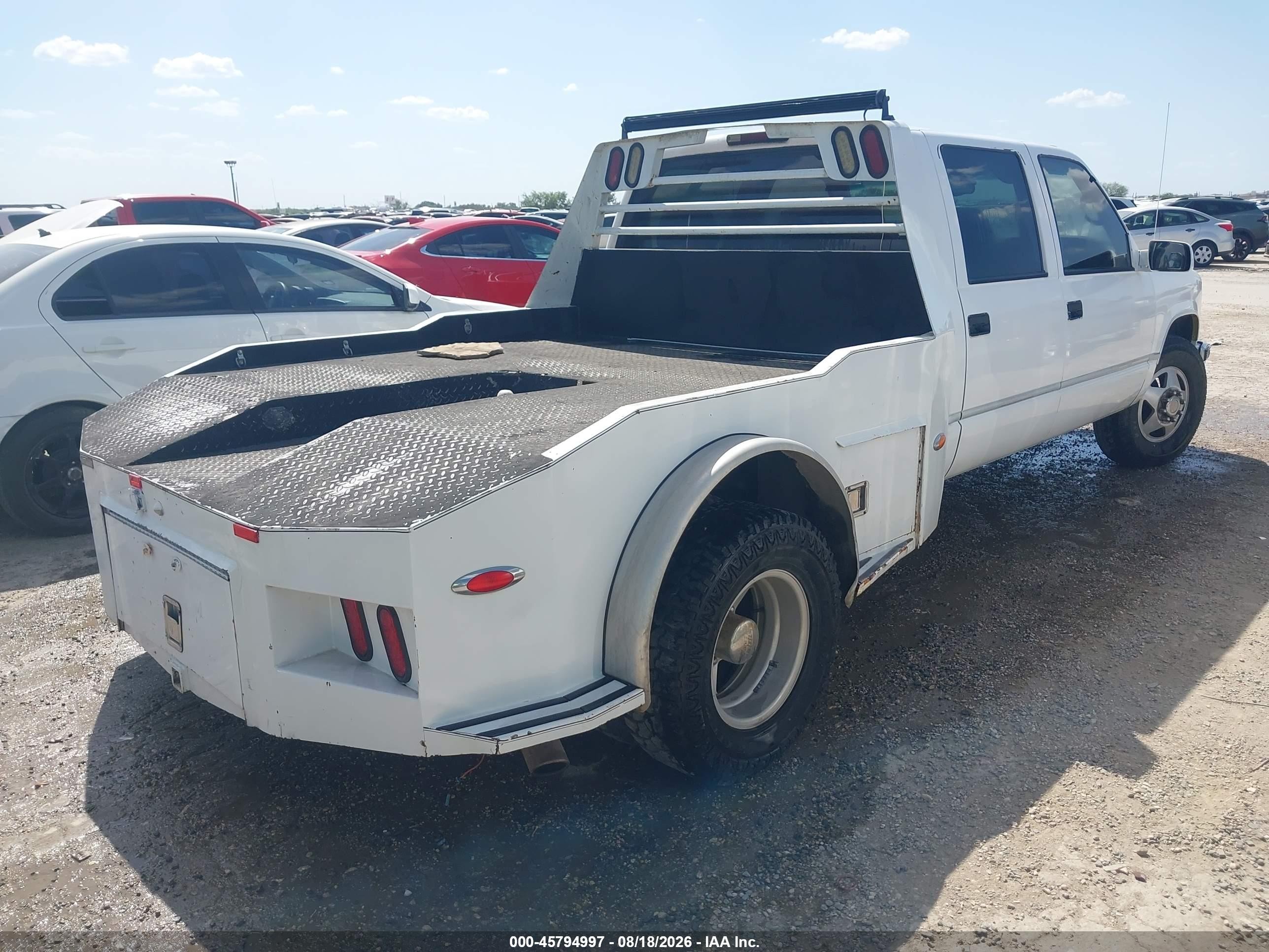 1997 Chevrolet C3500 Chassis   White vin: 1GBHC33J3VF019148