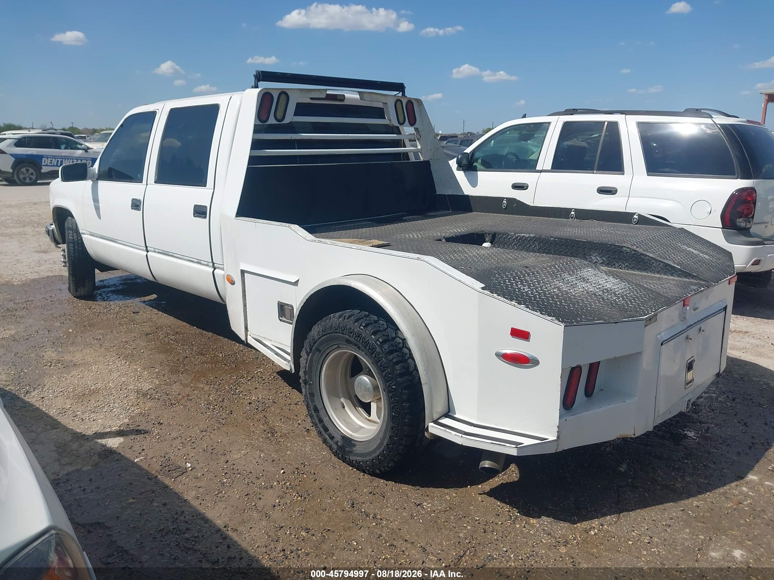1997 Chevrolet C3500 Chassis   White vin: 1GBHC33J3VF019148