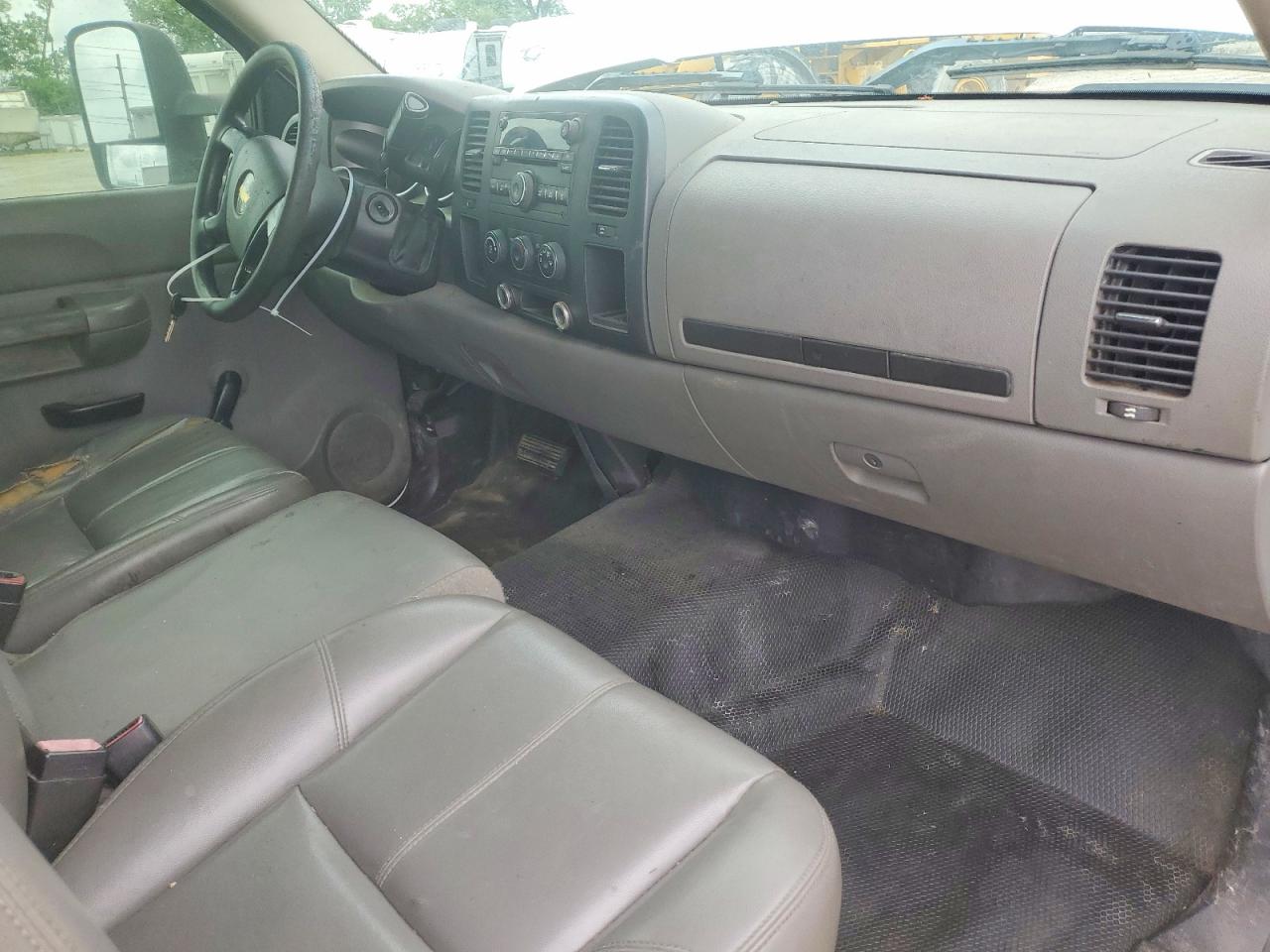 2008 Chevrolet Silverado C3500 White vin: 1GBHC34KX8E129759