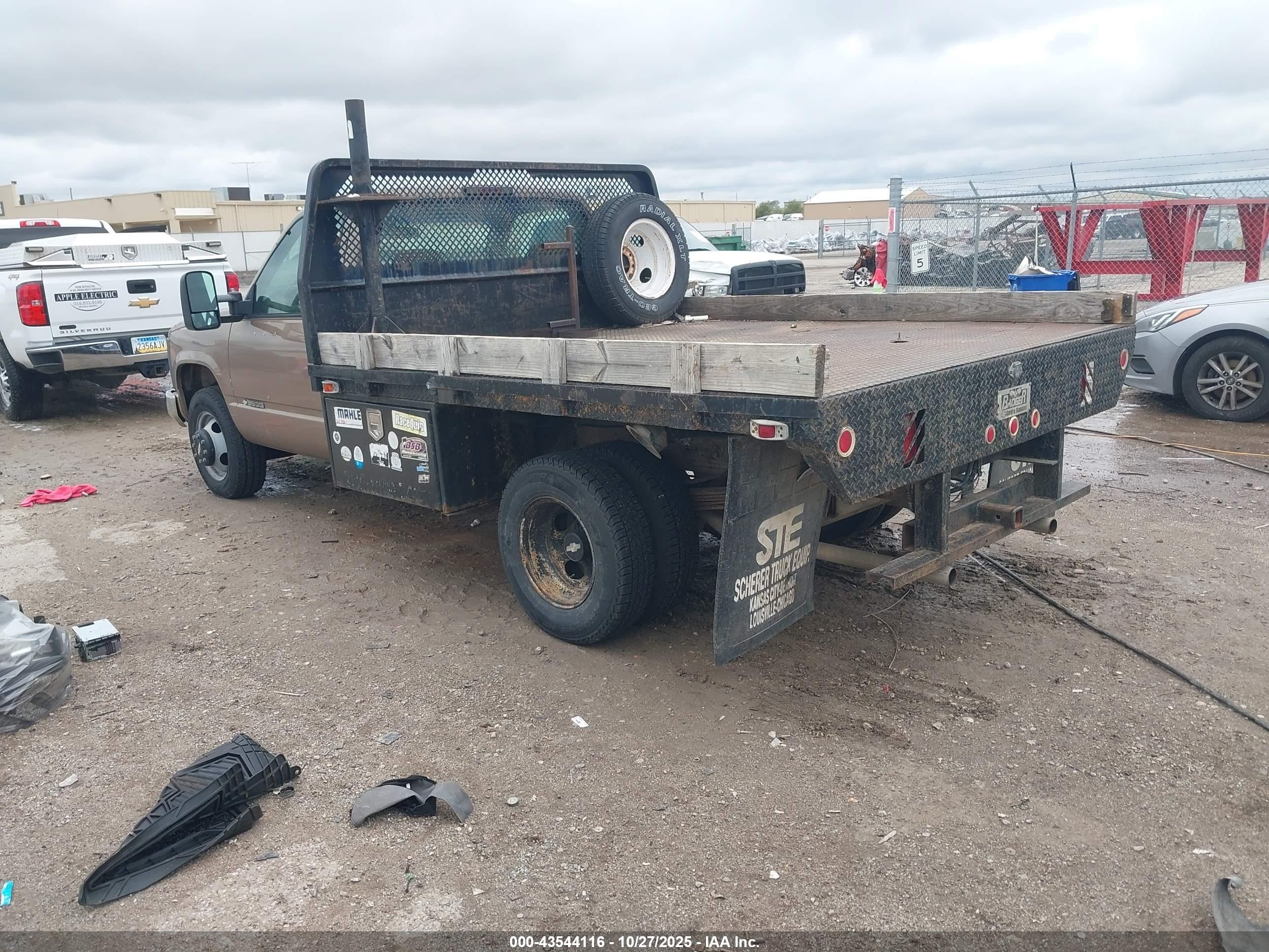 1997 Chevrolet C3500 Chassis   Brown vin: 1GBHC34R1VF044120