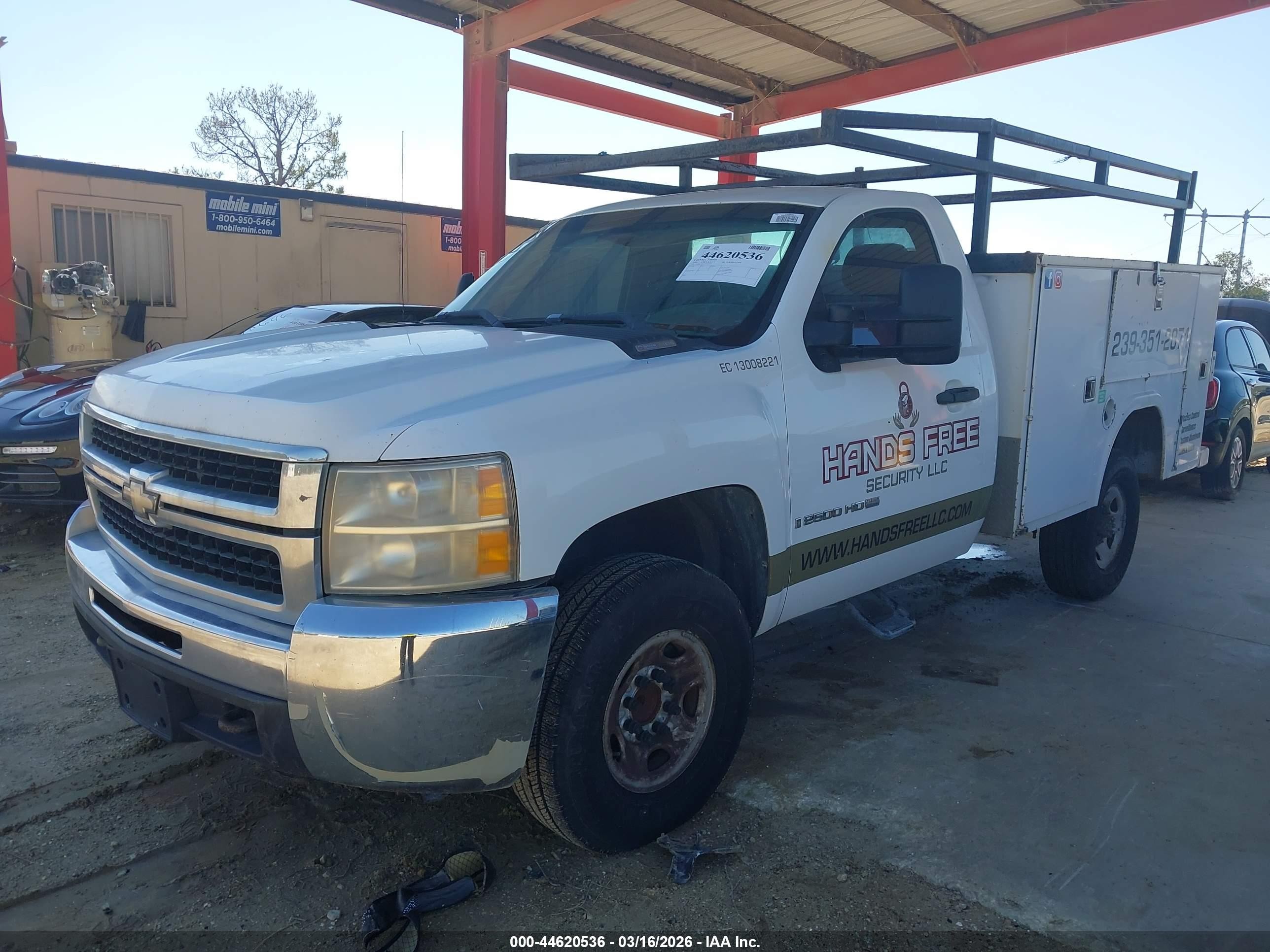 2009 Chevrolet Silverado 2500hd Work Truck White vin: 1GBHC446X9F159574