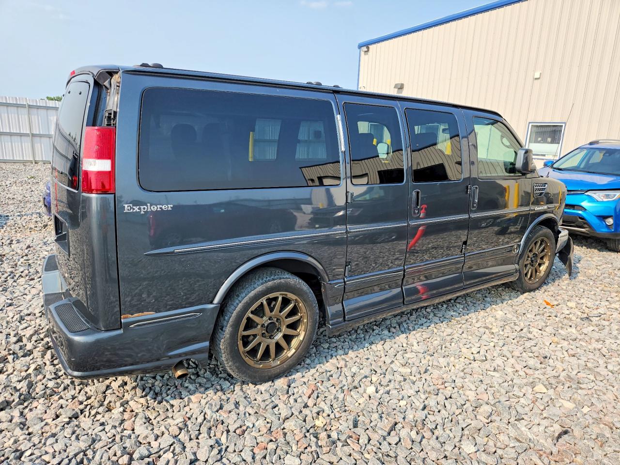 2014 Chevrolet Express G1500 3lt Gray vin: 1GBSHDC46E1166410