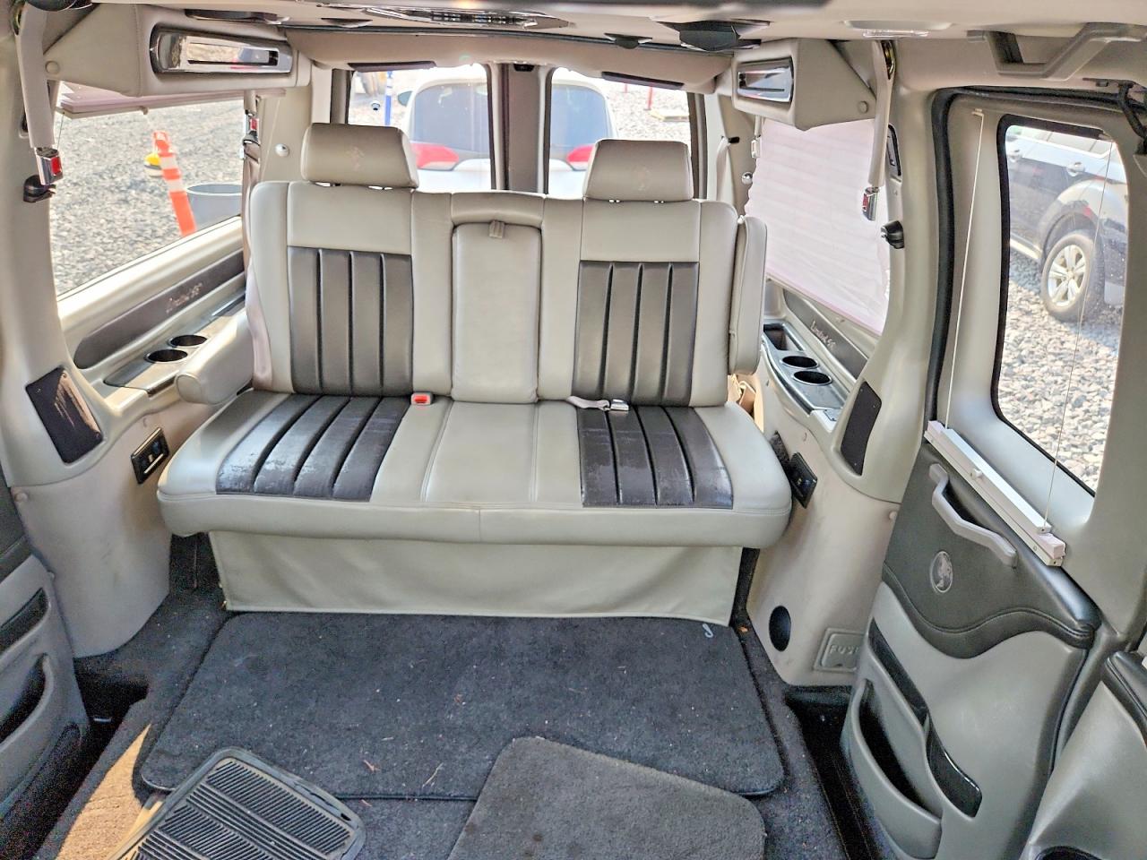 2014 Chevrolet Express G1500 3lt Gray vin: 1GBSHDC46E1166410