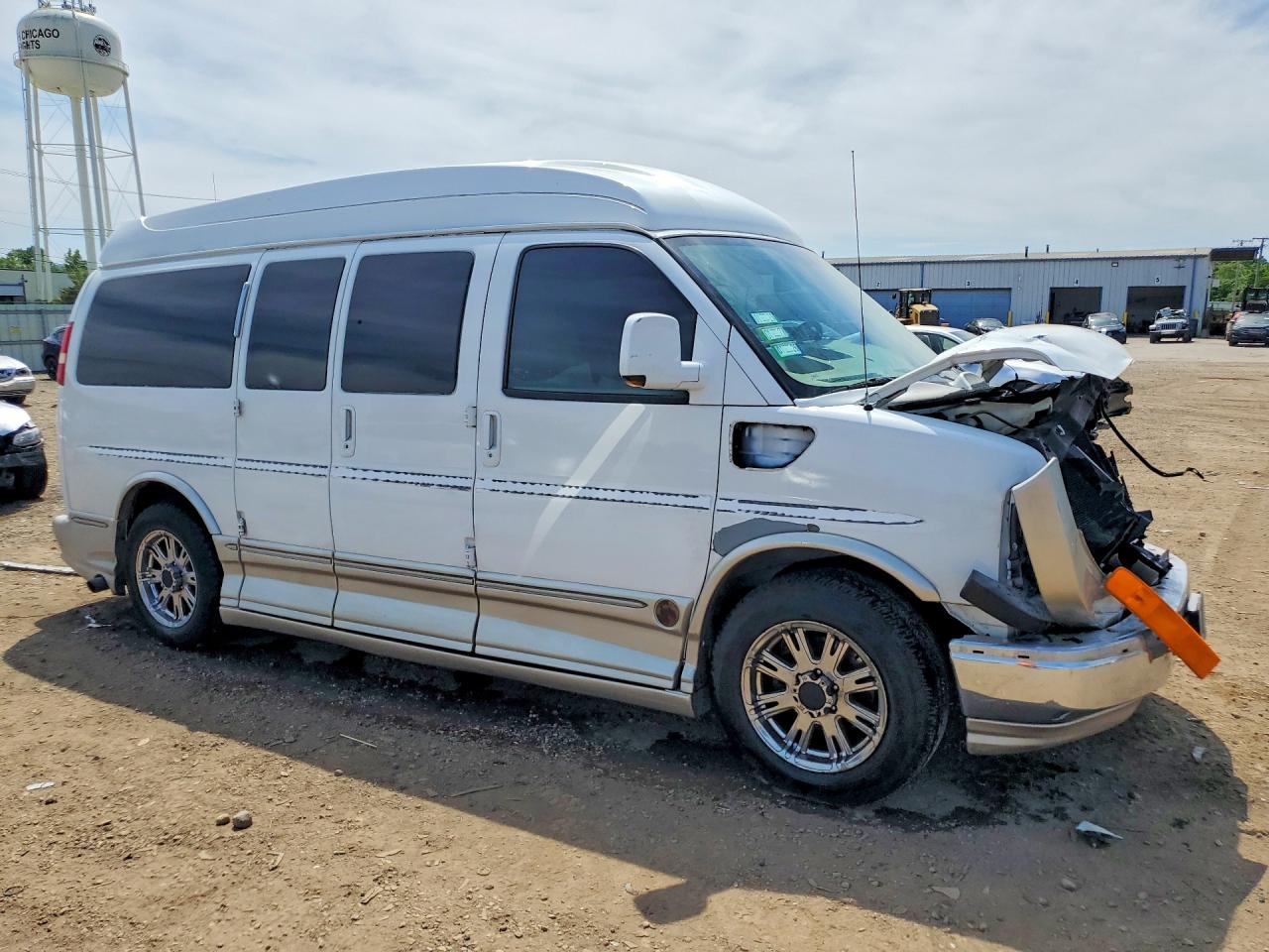 2010 Chevrolet Express G1500 4lt White vin: 1GBUGEB41A1133277