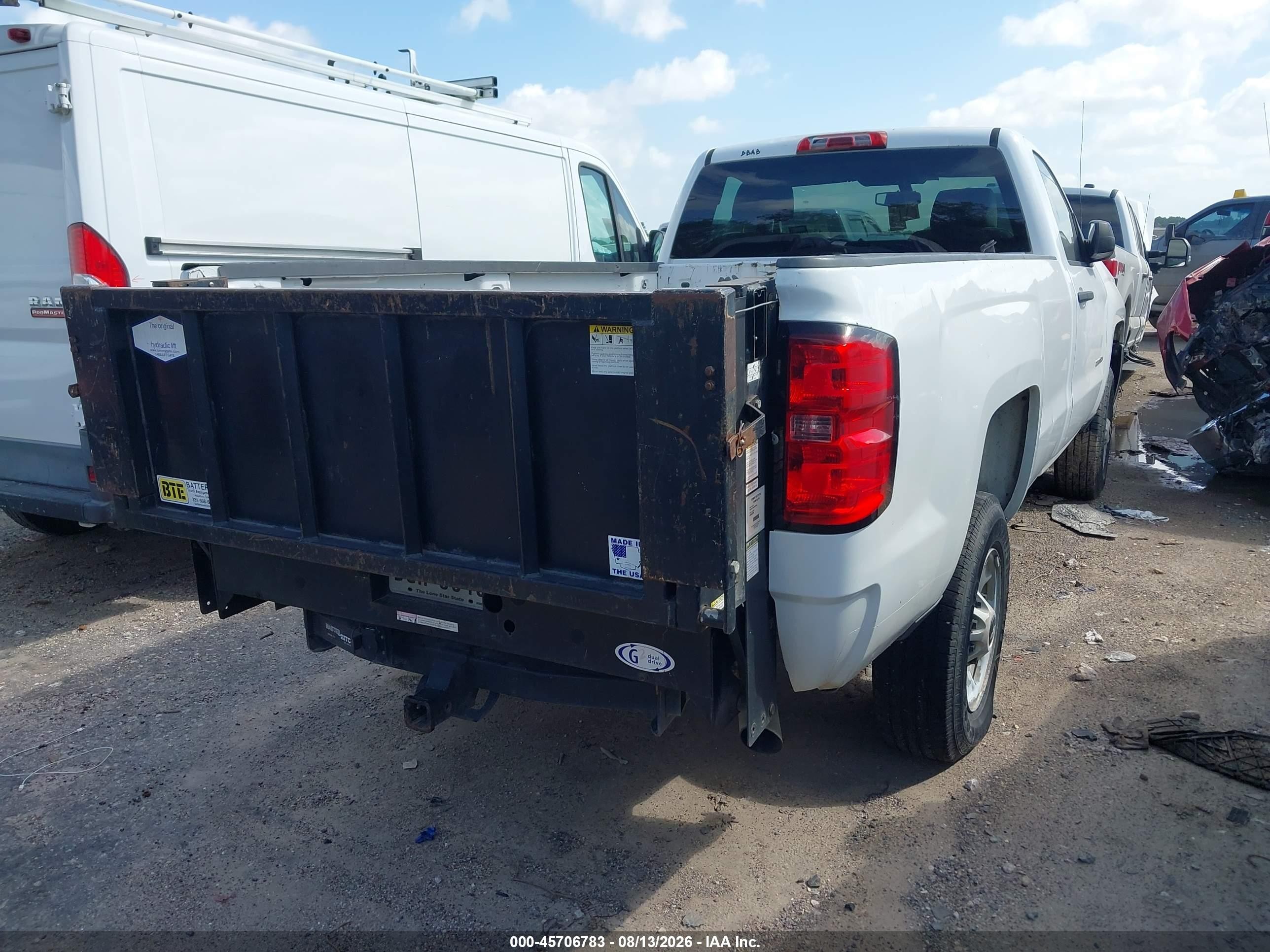 2015 Chevrolet Silverado 2500hd Work Truck White vin: 1GC0CUEG1FZ107275