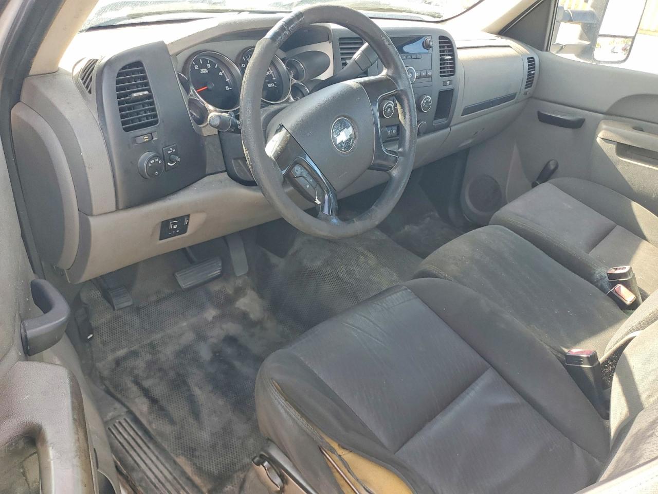 2012 Chevrolet Silverado C2500 Heavy Duty White vin: 1GC0CVC80CF172231