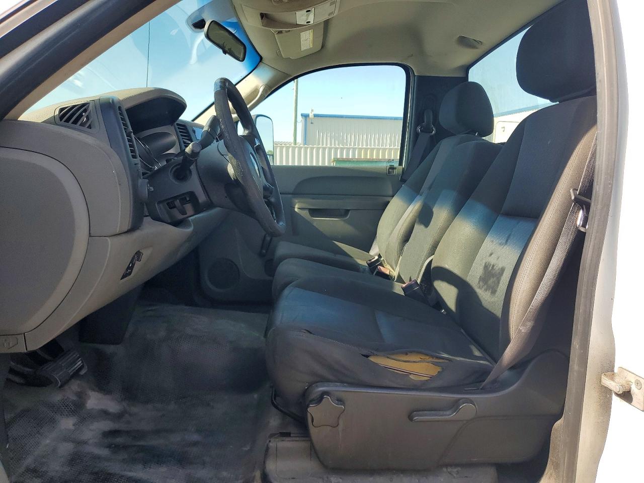 2012 Chevrolet Silverado C2500 Heavy Duty White vin: 1GC0CVC80CF172231