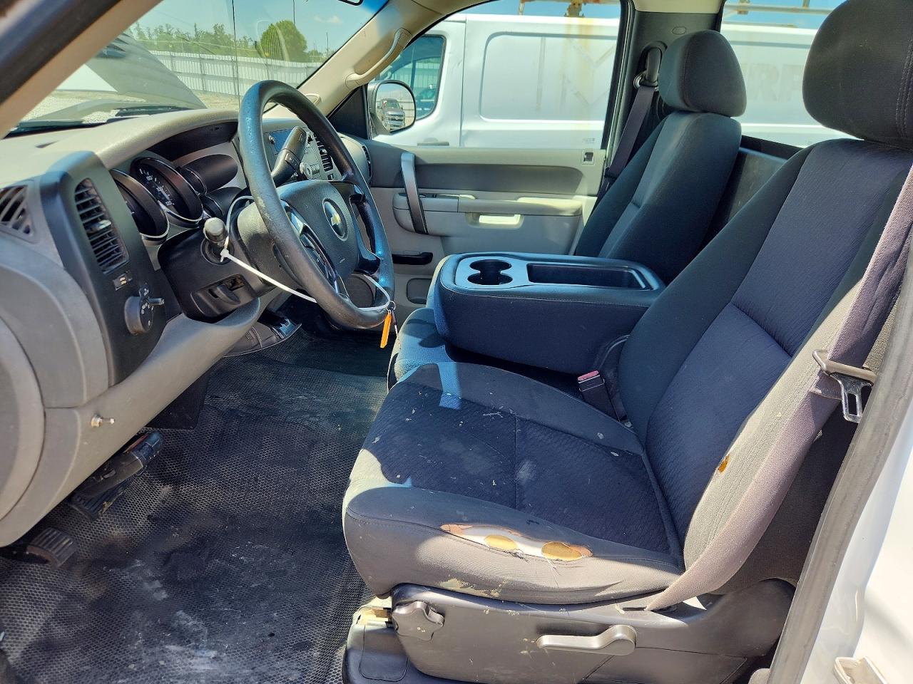 2013 Chevrolet Silverado C2500 Heavy Duty White vin: 1GC0CVC87DF245449