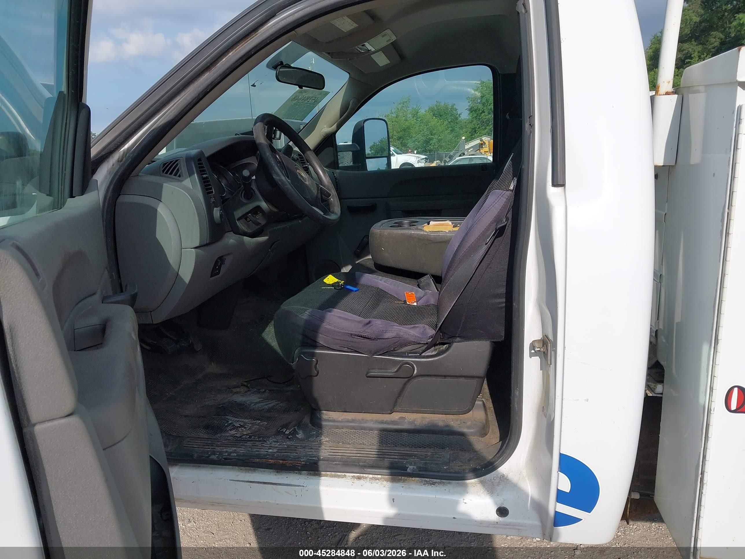 2012 Chevrolet Silverado 2500hd Work Truck White vin: 1GC0CVCG2CF202028