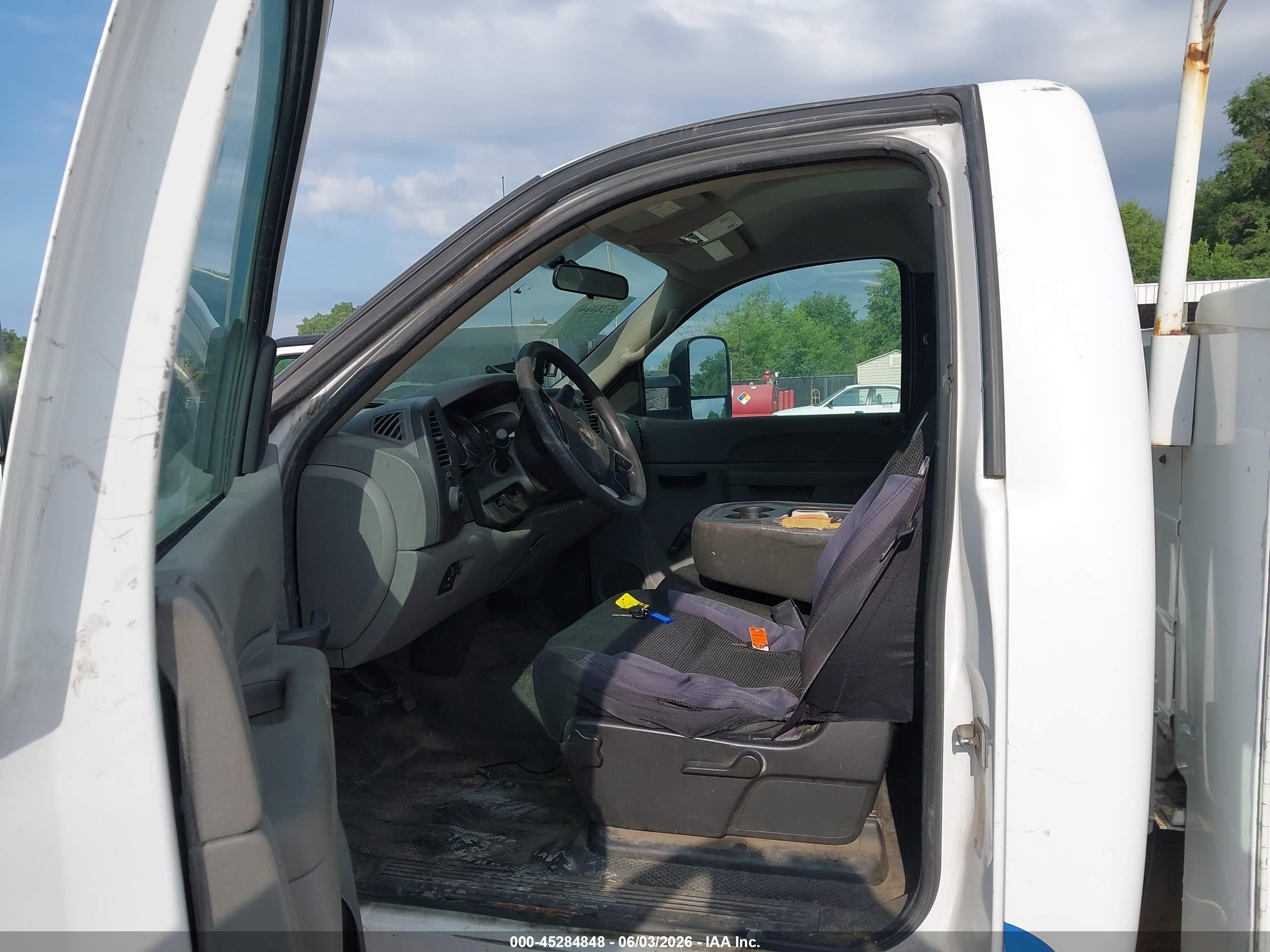 2012 Chevrolet Silverado 2500hd Work Truck White vin: 1GC0CVCG2CF202028