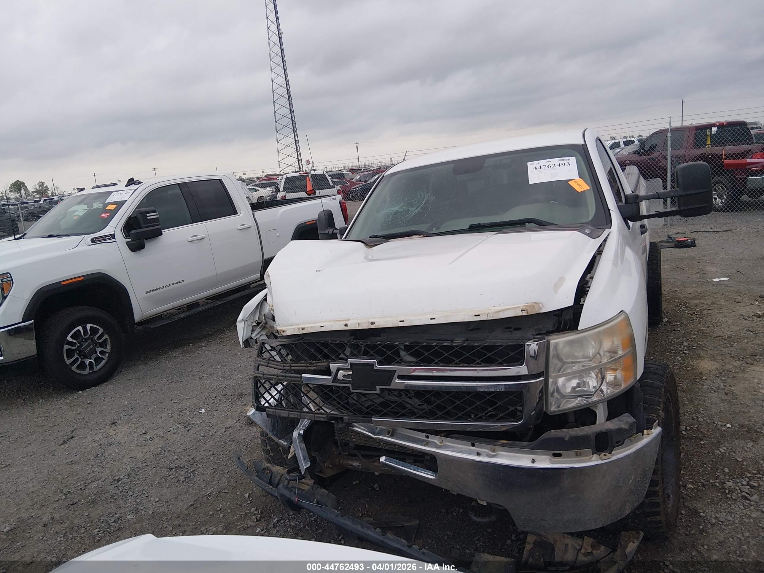 2011 Chevrolet Silverado 2500hd Work Truck White vin: 1GC0CVCG4BF257983