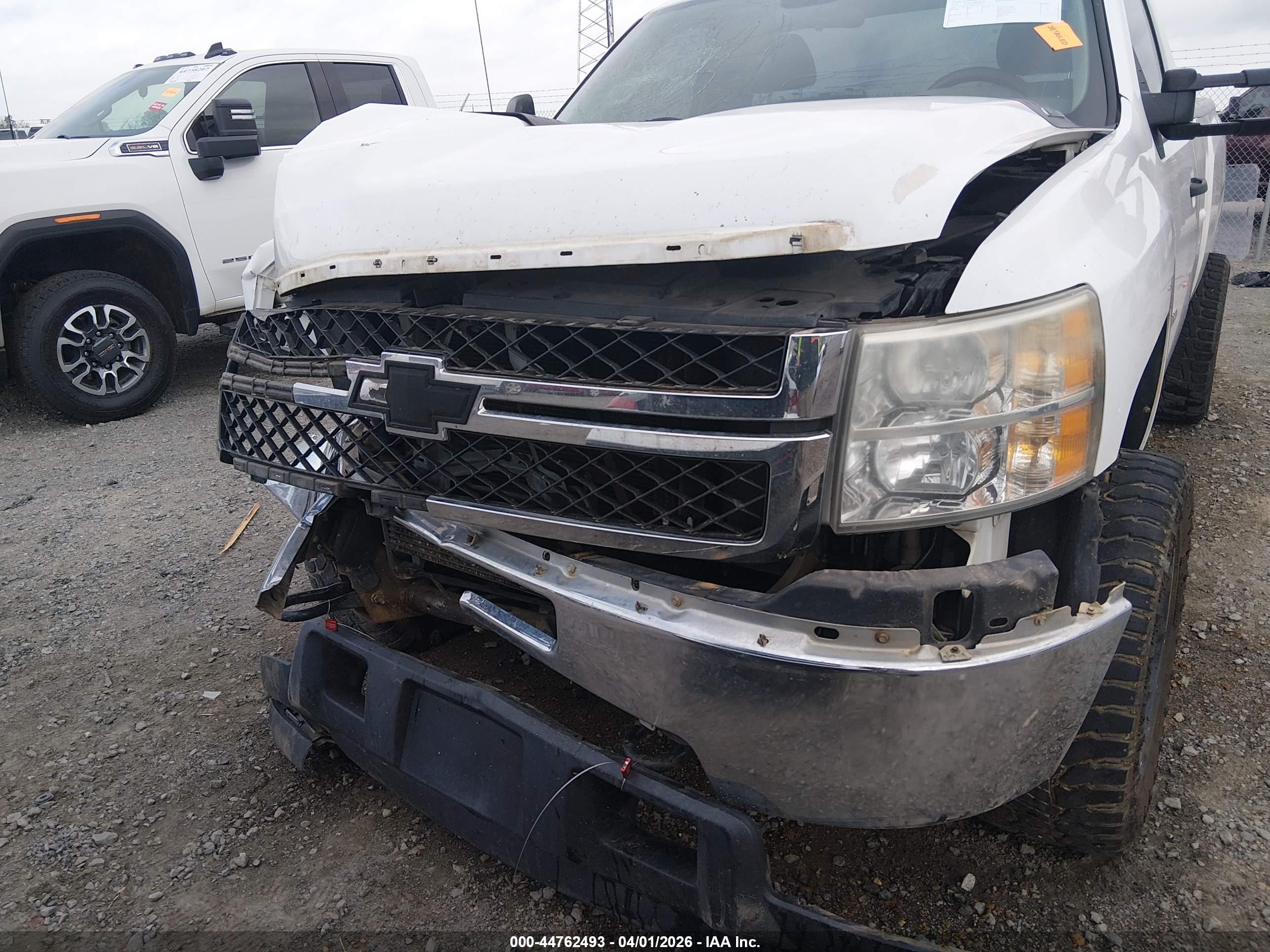 2011 Chevrolet Silverado 2500hd Work Truck White vin: 1GC0CVCG4BF257983