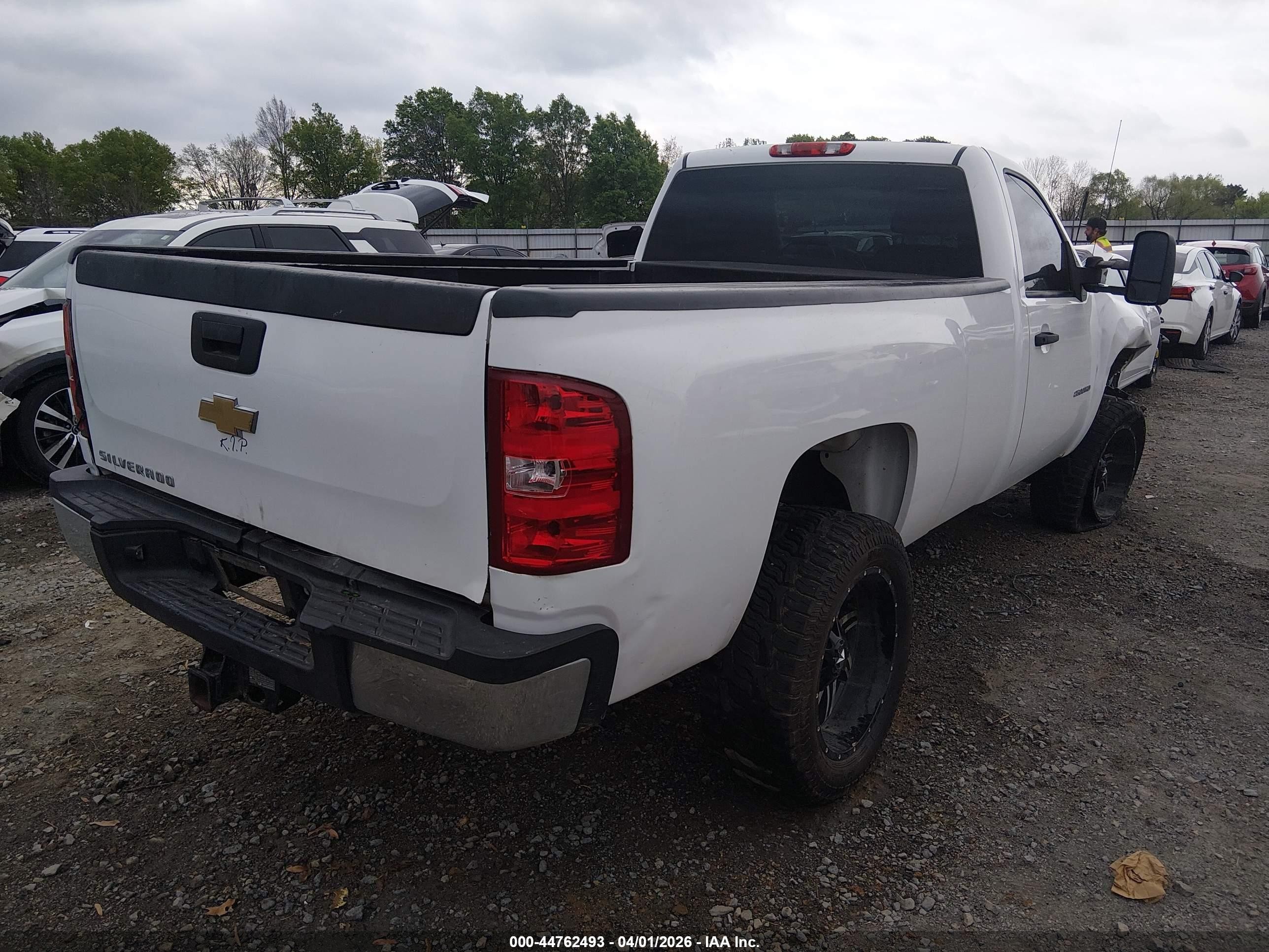 2011 Chevrolet Silverado 2500hd Work Truck White vin: 1GC0CVCG4BF257983