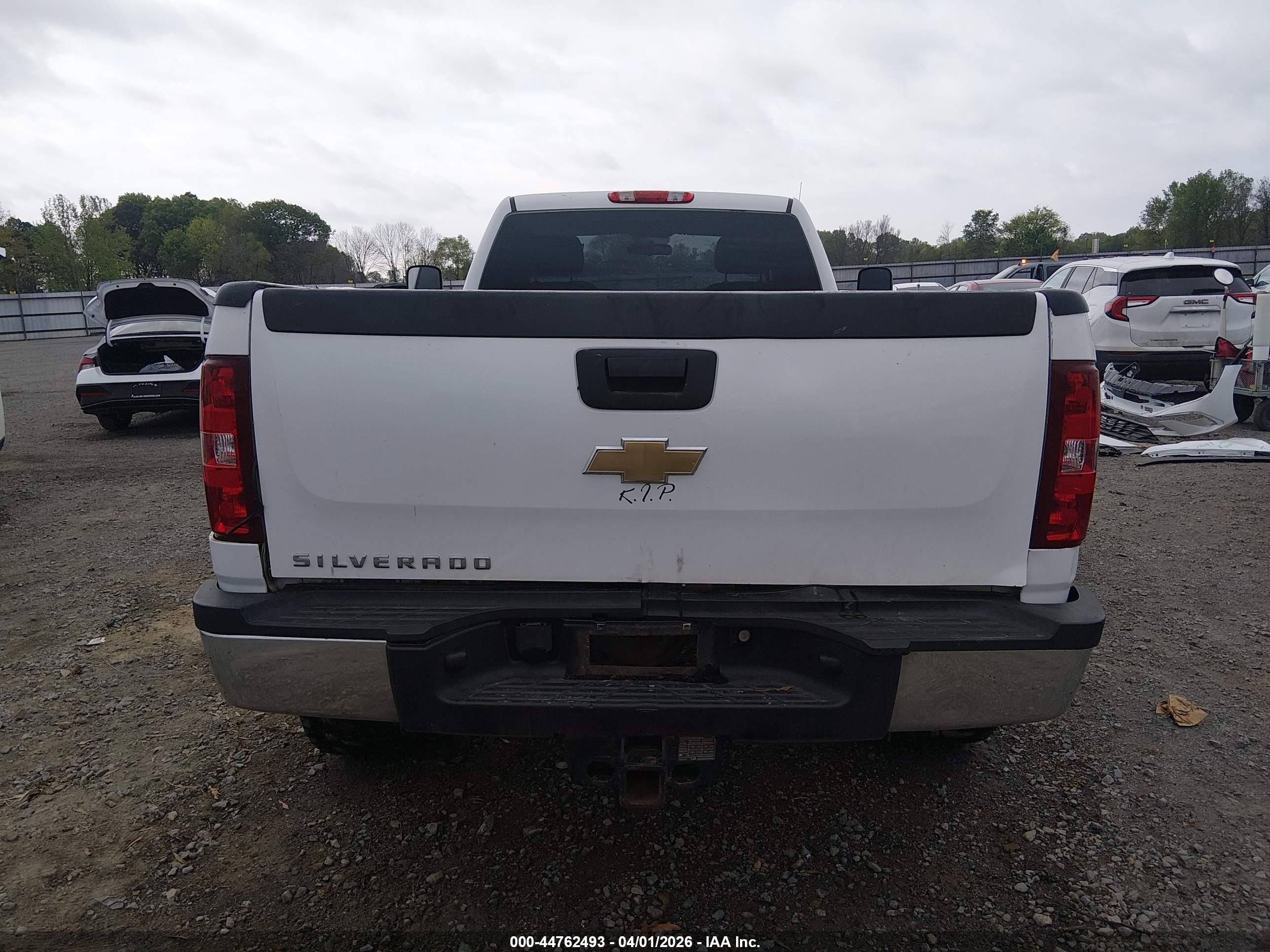 2011 Chevrolet Silverado 2500hd Work Truck White vin: 1GC0CVCG4BF257983