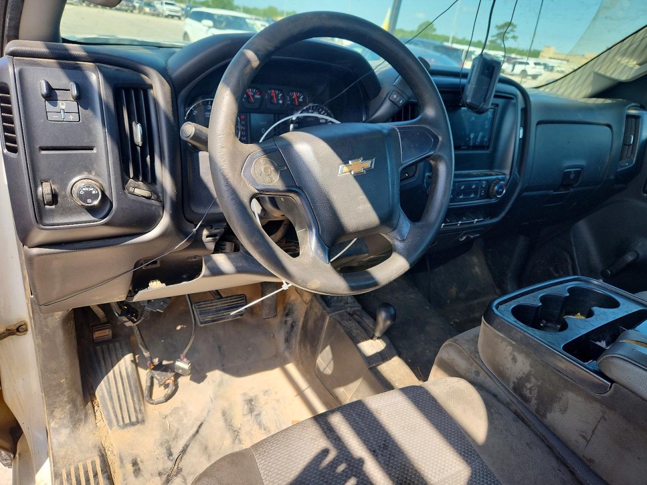 2015 Chevrolet Silverado K2500 Heavy Duty White vin: 1GC0KUEG3FZ521256