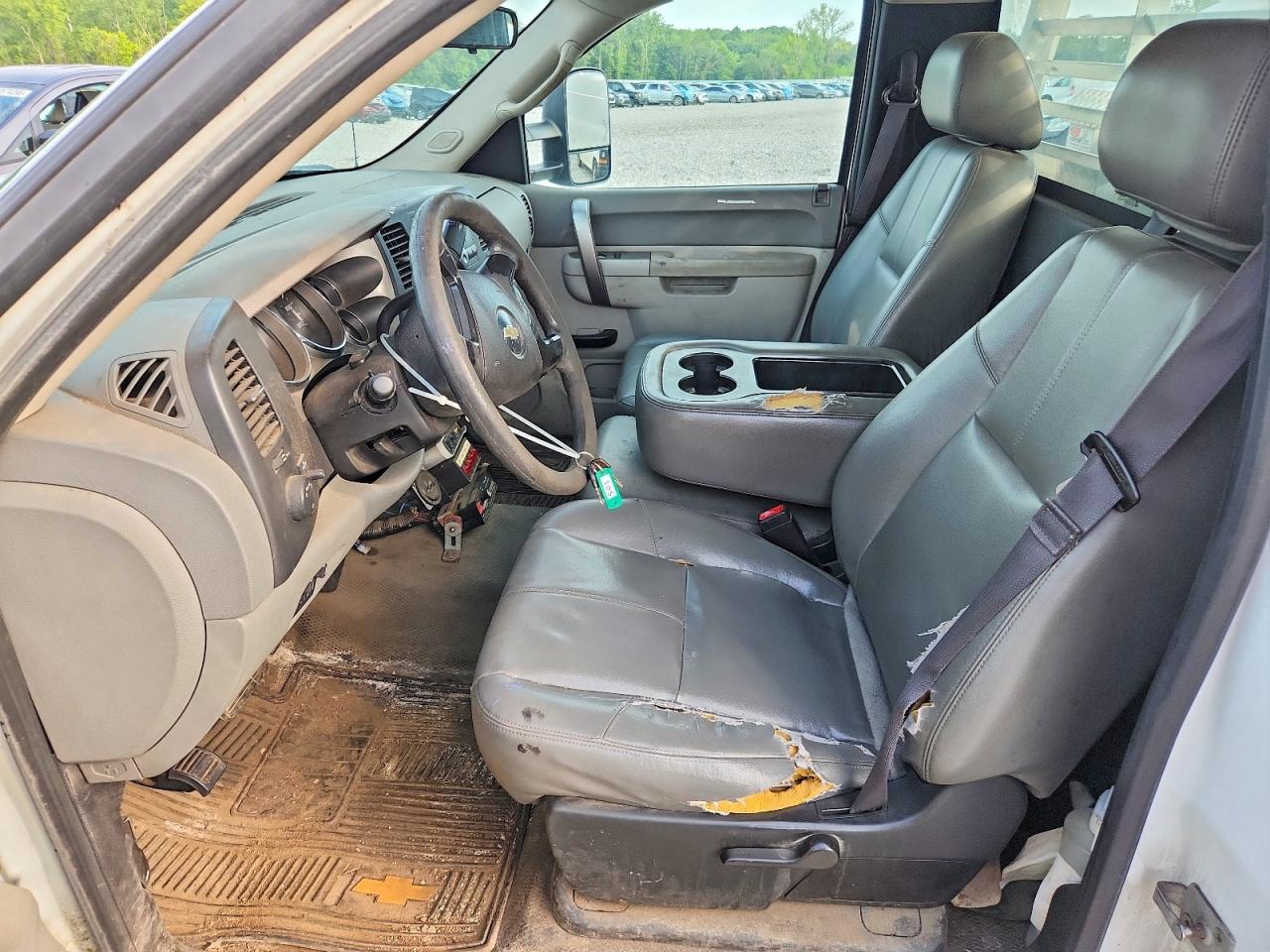 2013 Chevrolet Silverado K2500 Heavy Duty Белый vin: 1GC0KVC84DF236839