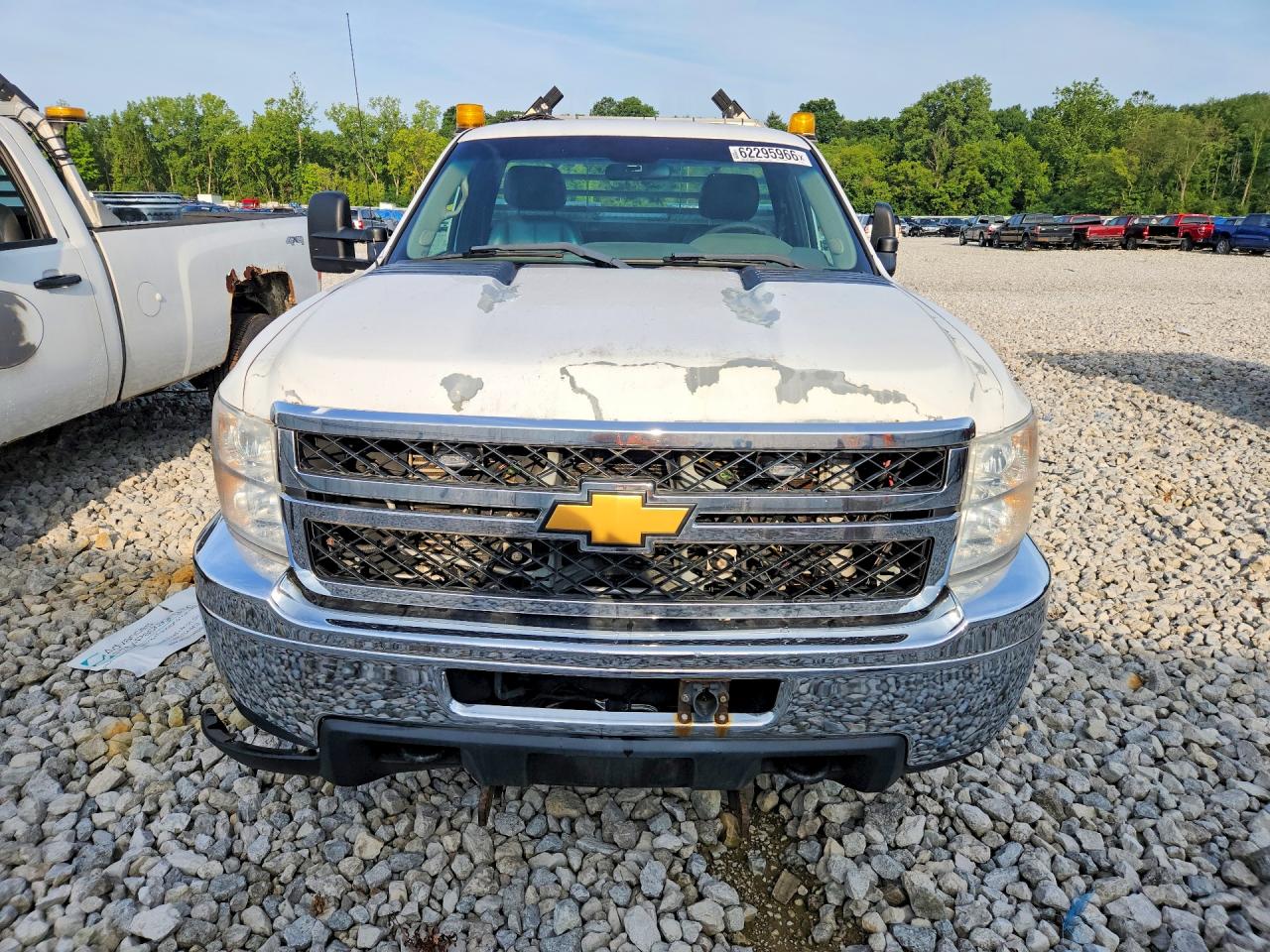 2013 Chevrolet Silverado K2500 Heavy Duty White vin: 1GC0KVC88DF238917