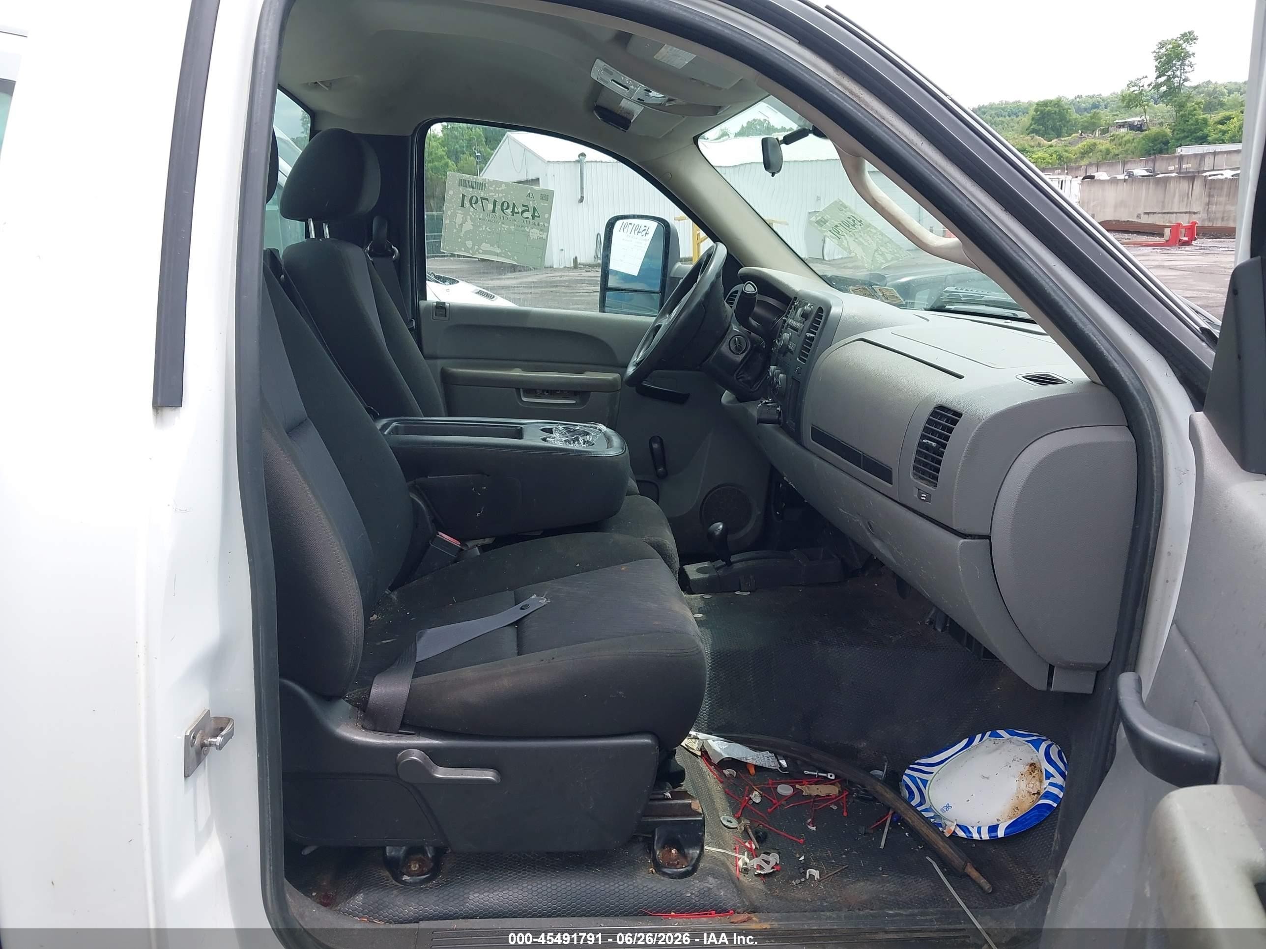 2011 Chevrolet Silverado 2500hd Work Truck White vin: 1GC0KVCG1BF122446
