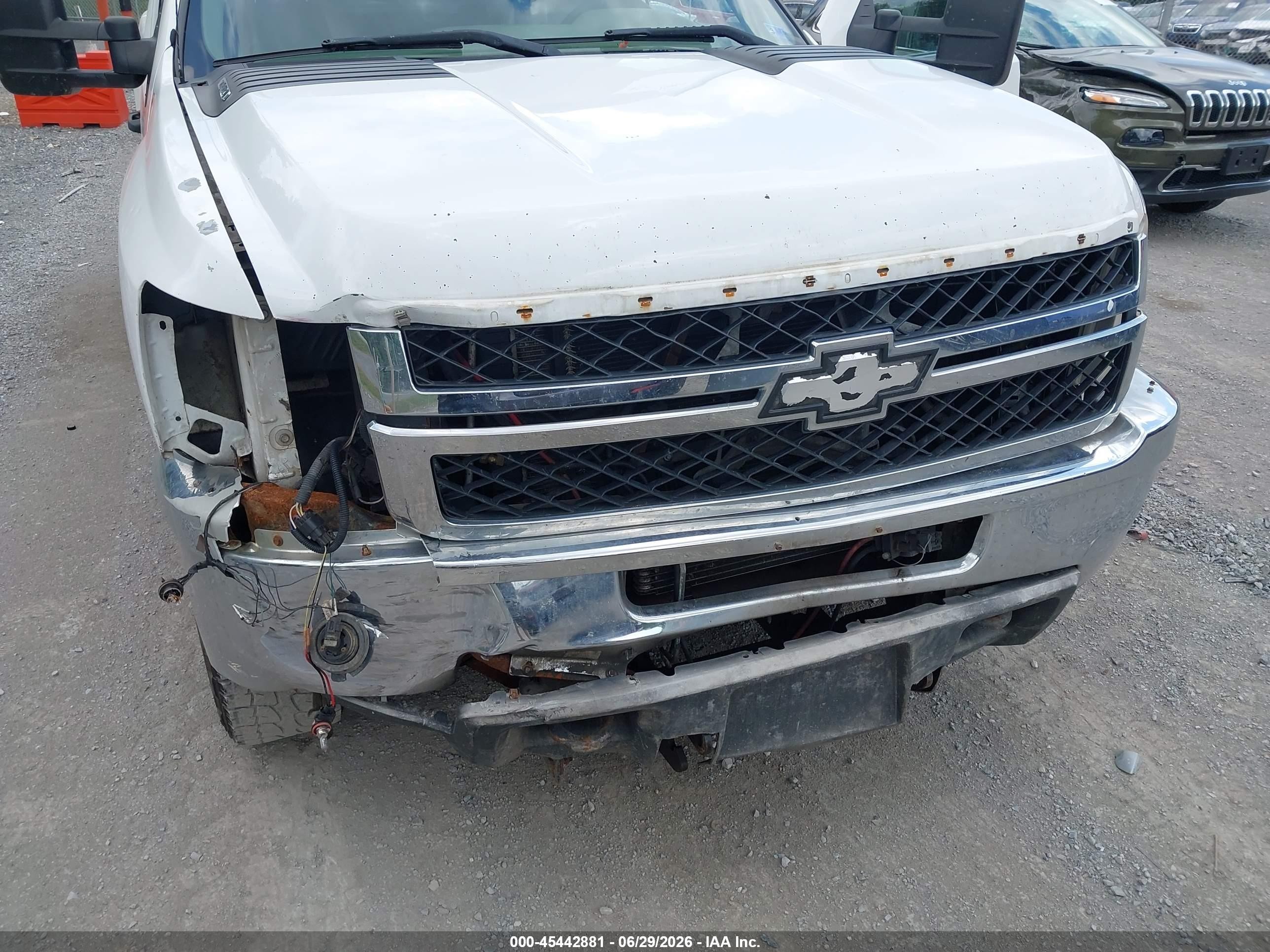 2011 Chevrolet Silverado 2500hd Work Truck White vin: 1GC0KVCG1BF209408