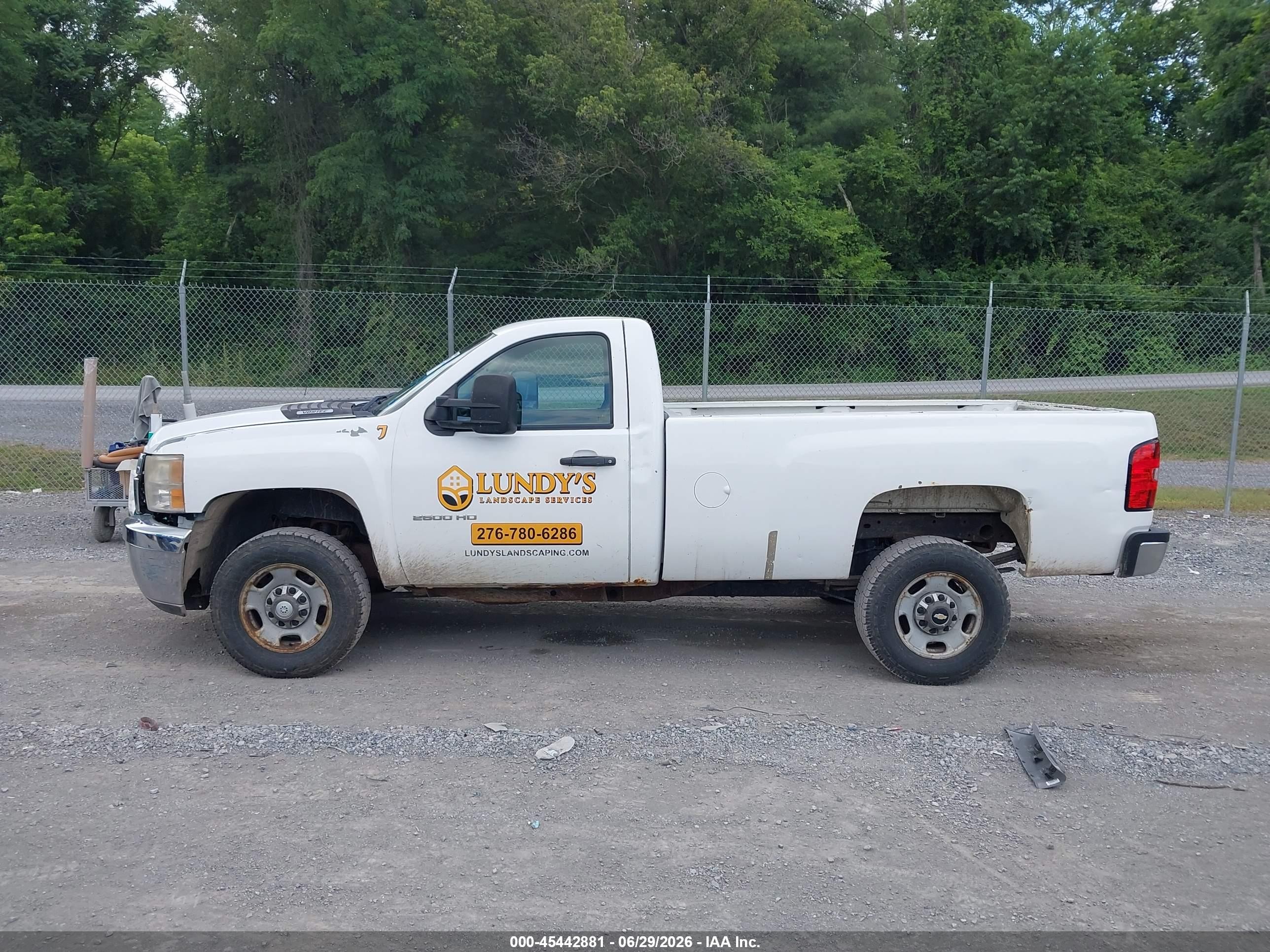 2011 Chevrolet Silverado 2500hd Work Truck White vin: 1GC0KVCG1BF209408