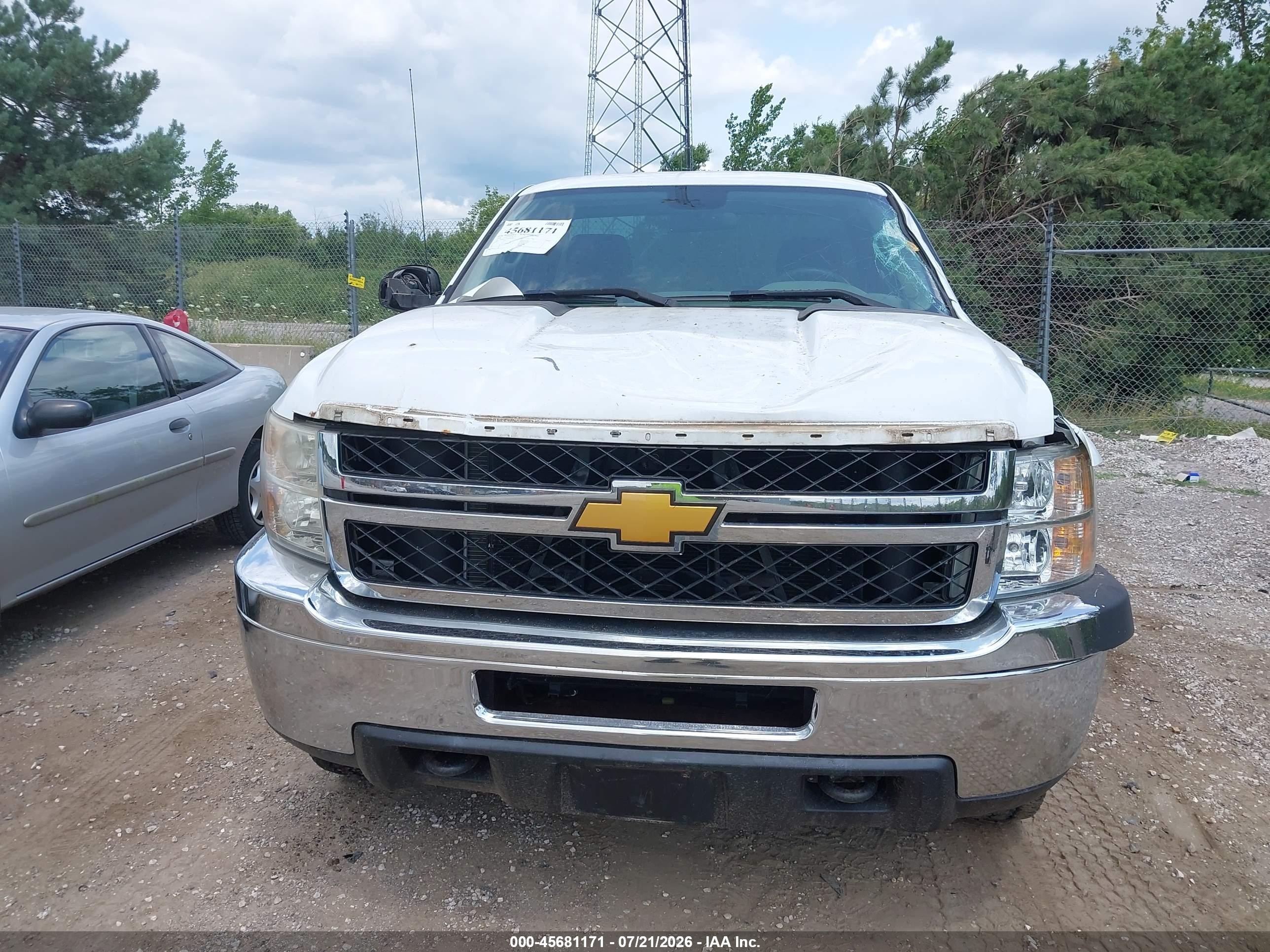 2014 Chevrolet Silverado 2500hd Work Truck White vin: 1GC0KVCG2EF161177