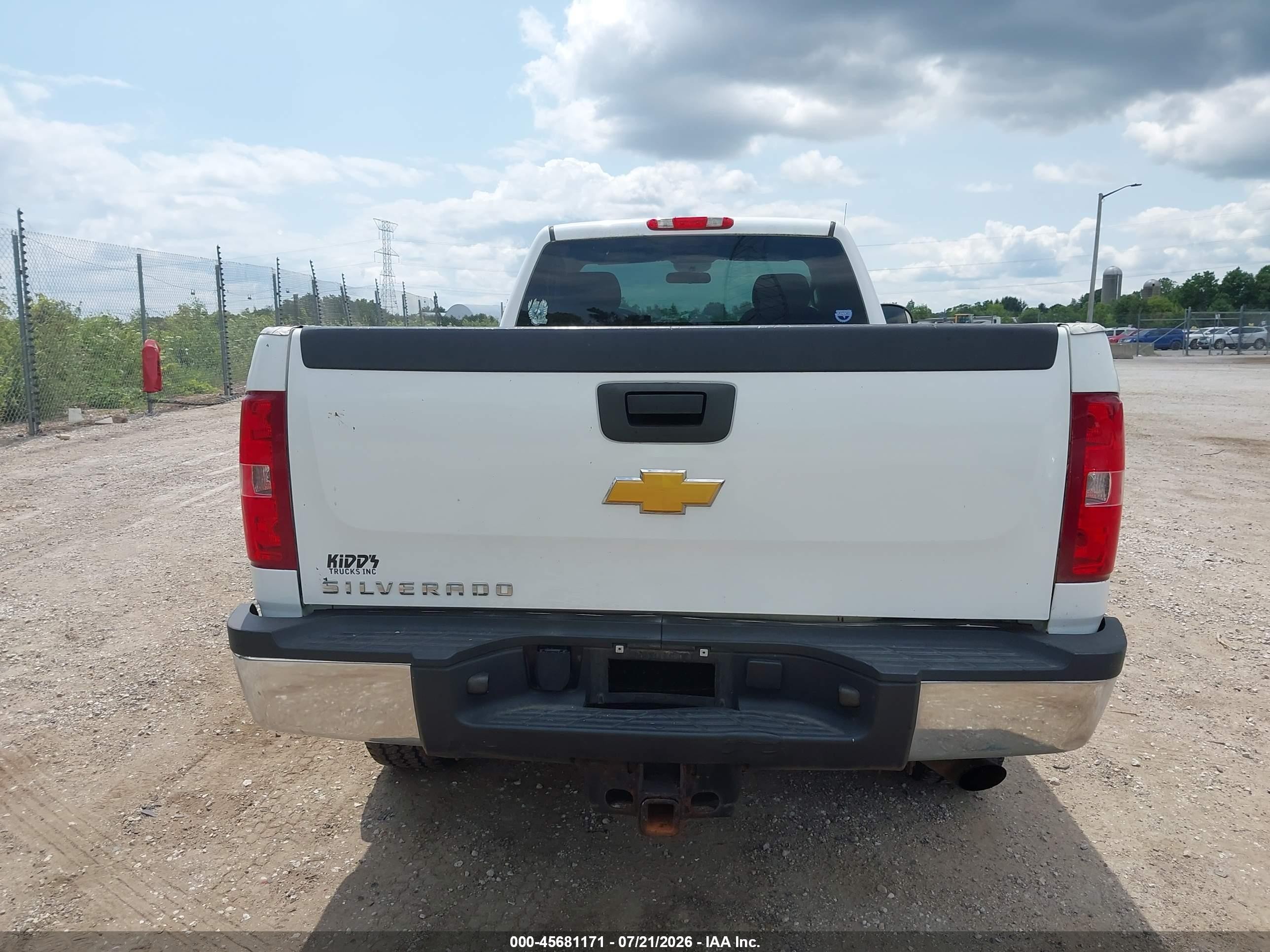 2014 Chevrolet Silverado 2500hd Work Truck White vin: 1GC0KVCG2EF161177