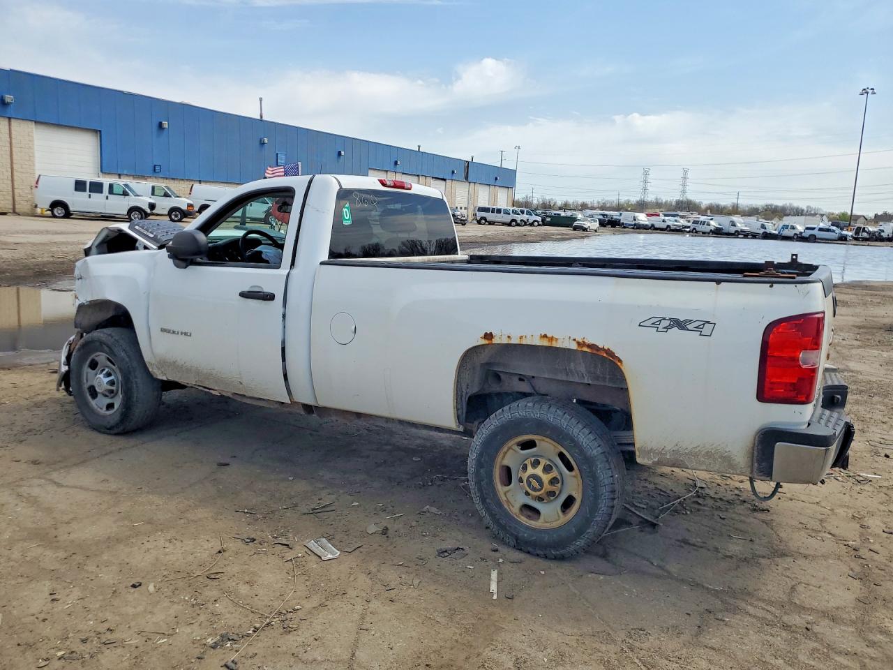 2014 Chevrolet Silverado K2500 Heavy Duty White vin: 1GC0KVCG4EF108612