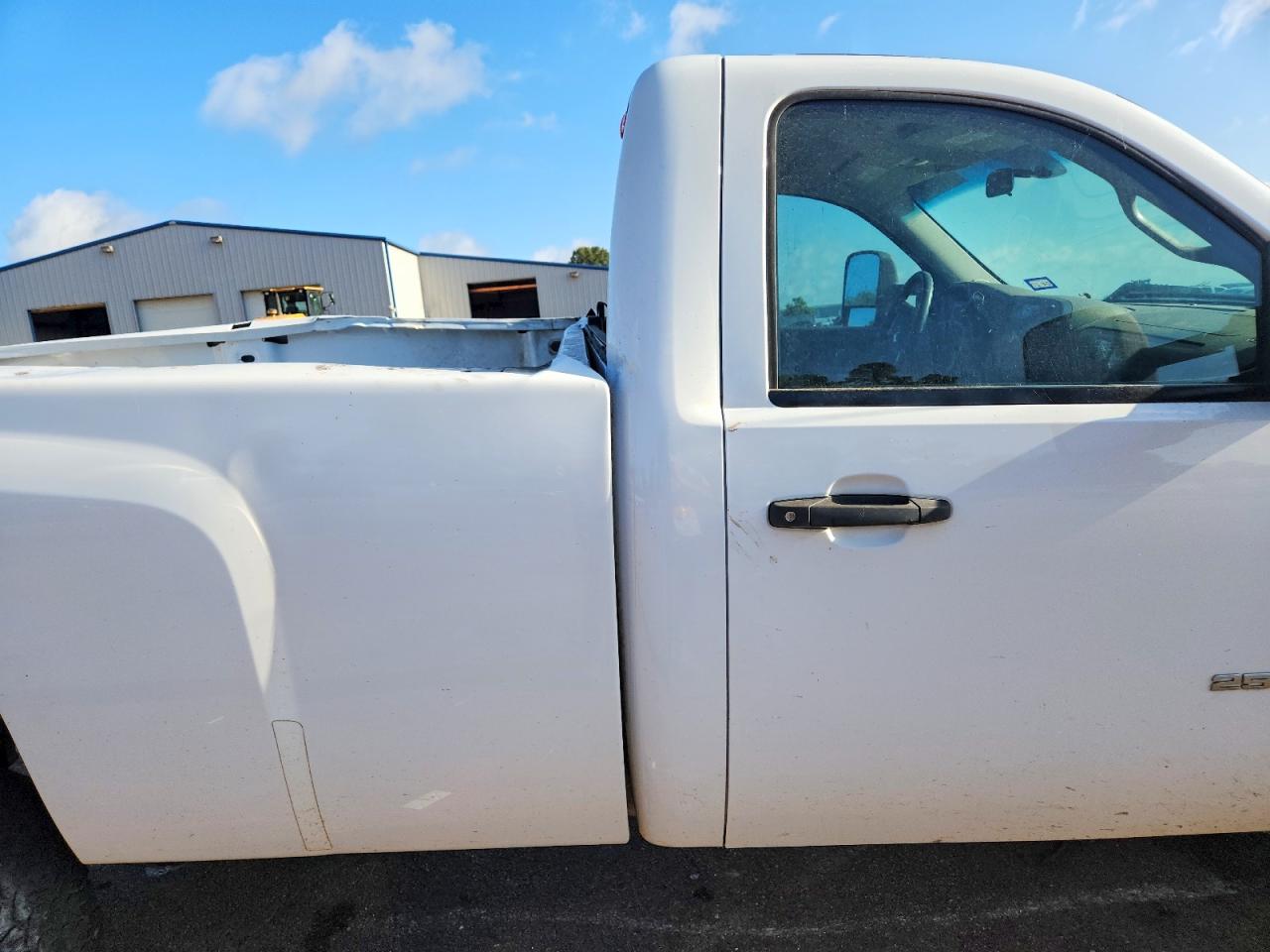 2013 Chevrolet Silverado K2500 Heavy Duty White vin: 1GC0KVCG5DZ250707