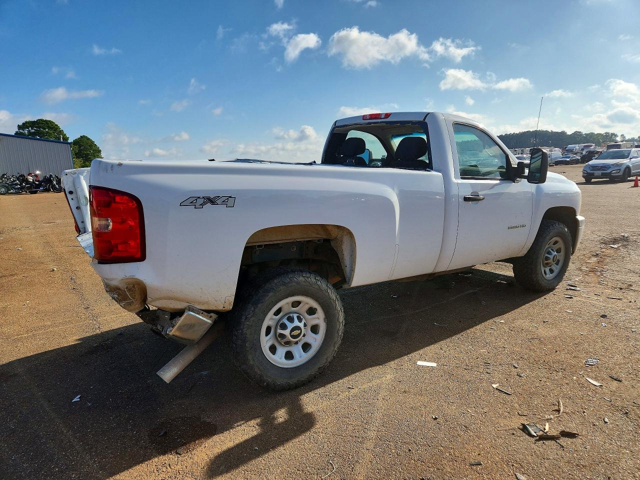 2013 Chevrolet Silverado K2500 Heavy Duty White vin: 1GC0KVCG5DZ250707