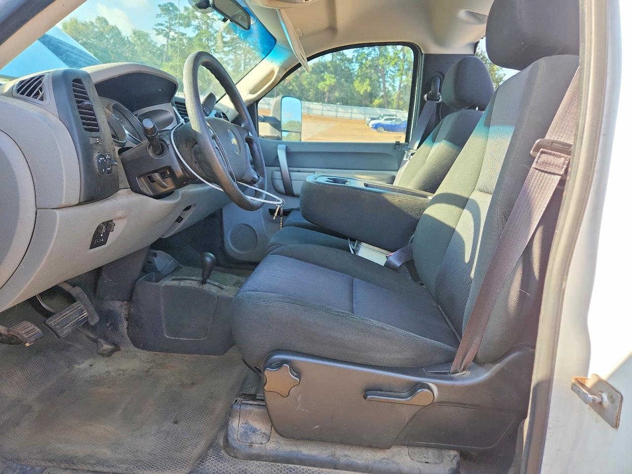 2013 Chevrolet Silverado K2500 Heavy Duty White vin: 1GC0KVCG5DZ250707