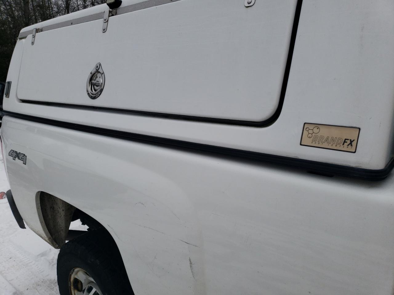 2014 Chev 2500hd 4x4 / Workpod White vin: 1GC0KVCG5EF166888 Damage: Right Bed Side, Scuffed, > 12 Inches