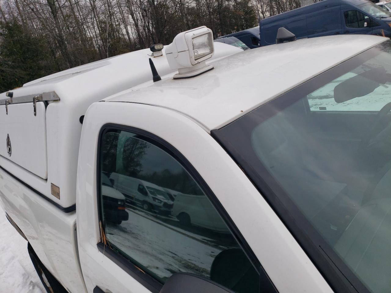 2014 Chev 2500hd 4x4 / Workpod White vin: 1GC0KVCG5EF166888 Damage: Center Roof Panel, Cut, > 12 Inches