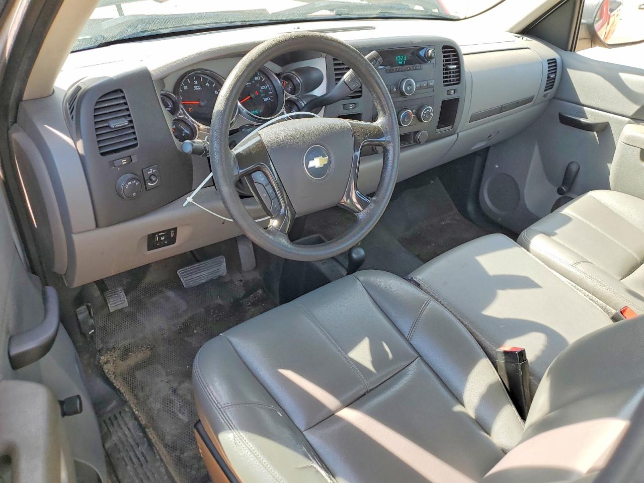 2013 Chevrolet Silverado K2500 Heavy Duty White vin: 1GC0KVCGXDF238294