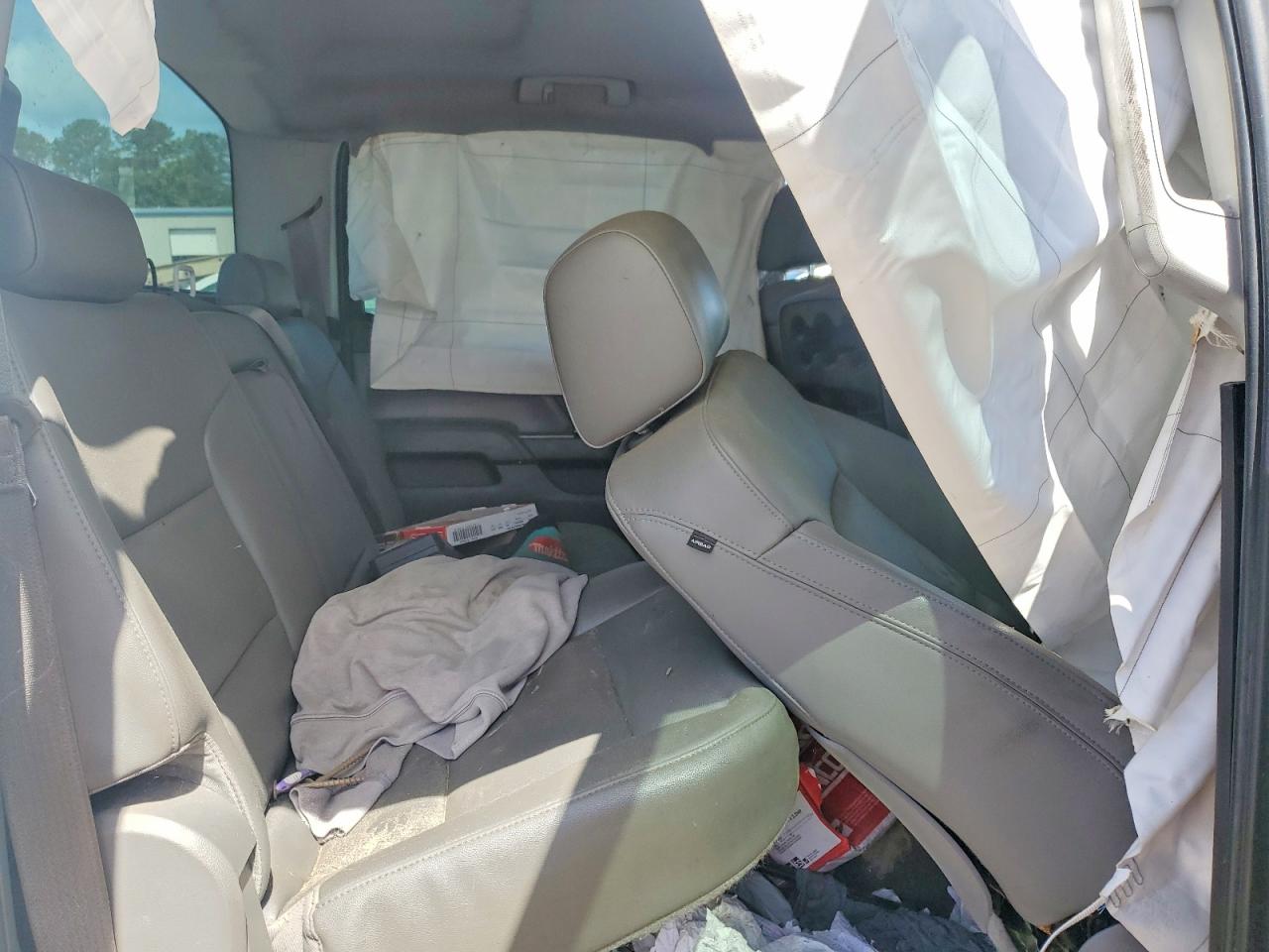 2015 Chevrolet Silverado C2500 Heavy Duty White vin: 1GC1CUEG0FF179946