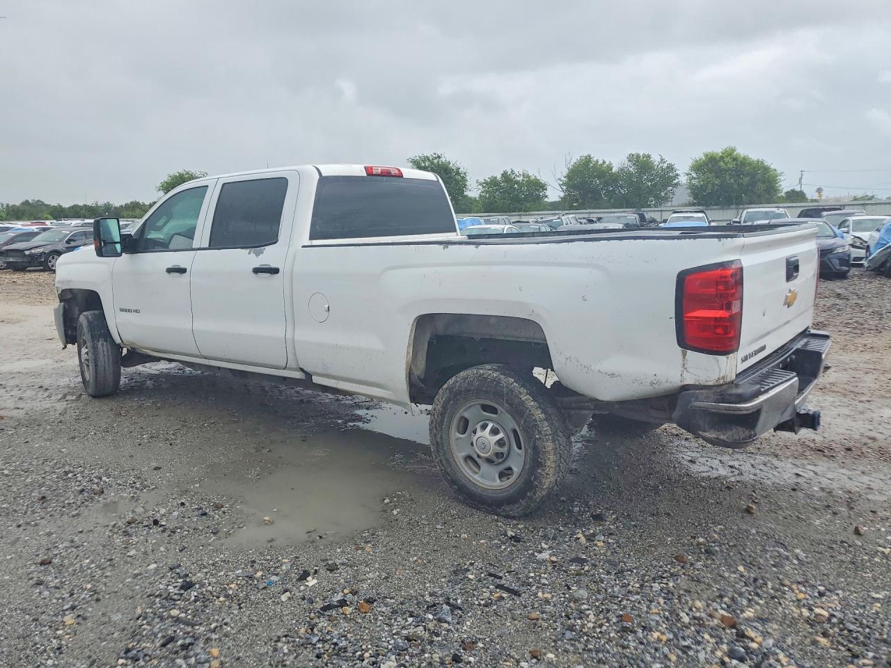 2016 Chevrolet Silverado C2500 Heavy Duty White vin: 1GC1CUEG1GF228640