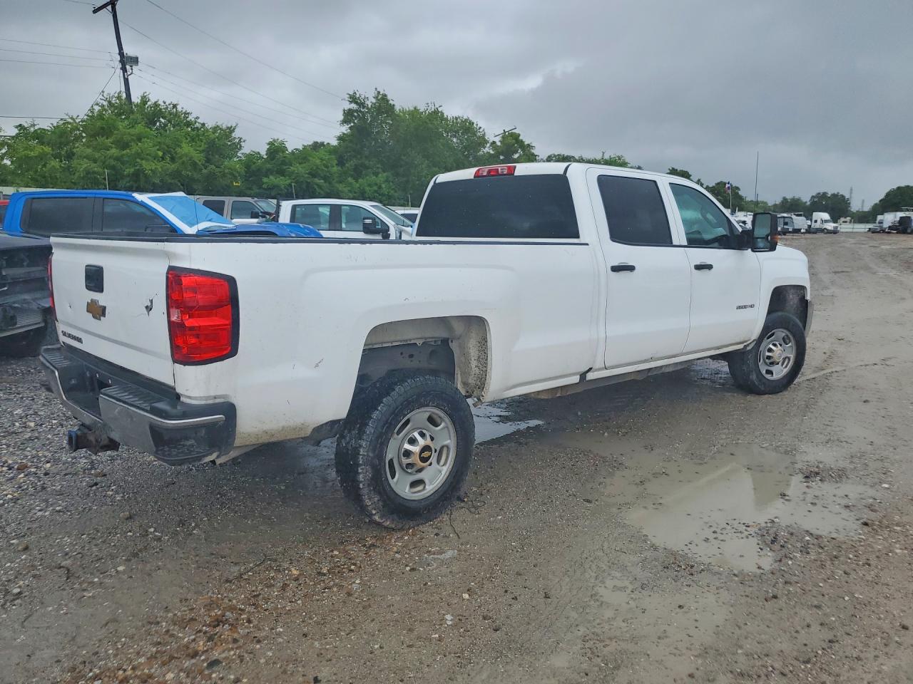 2016 Chevrolet Silverado C2500 Heavy Duty White vin: 1GC1CUEG1GF228640