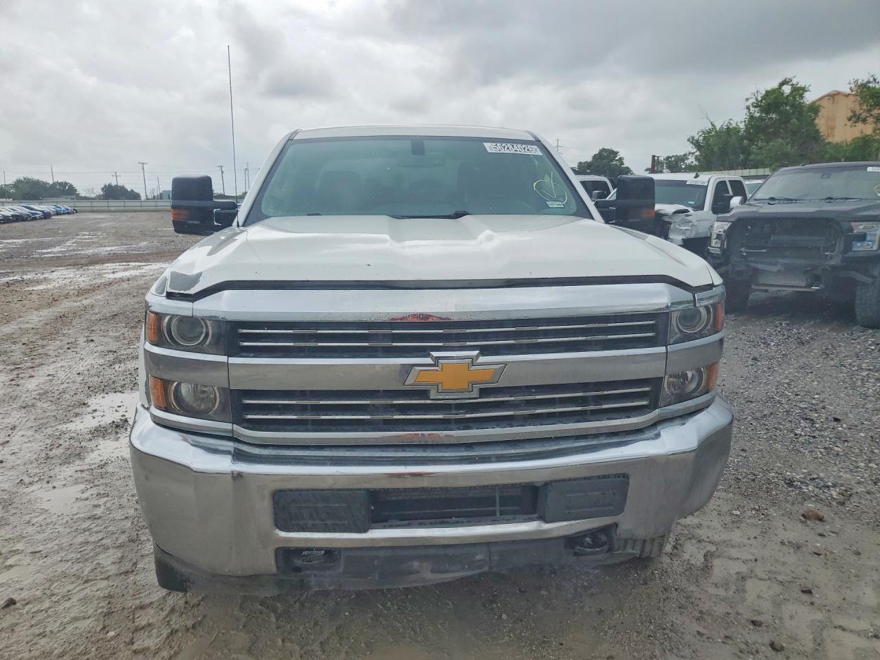 2016 Chevrolet Silverado C2500 Heavy Duty White vin: 1GC1CUEG1GF228640
