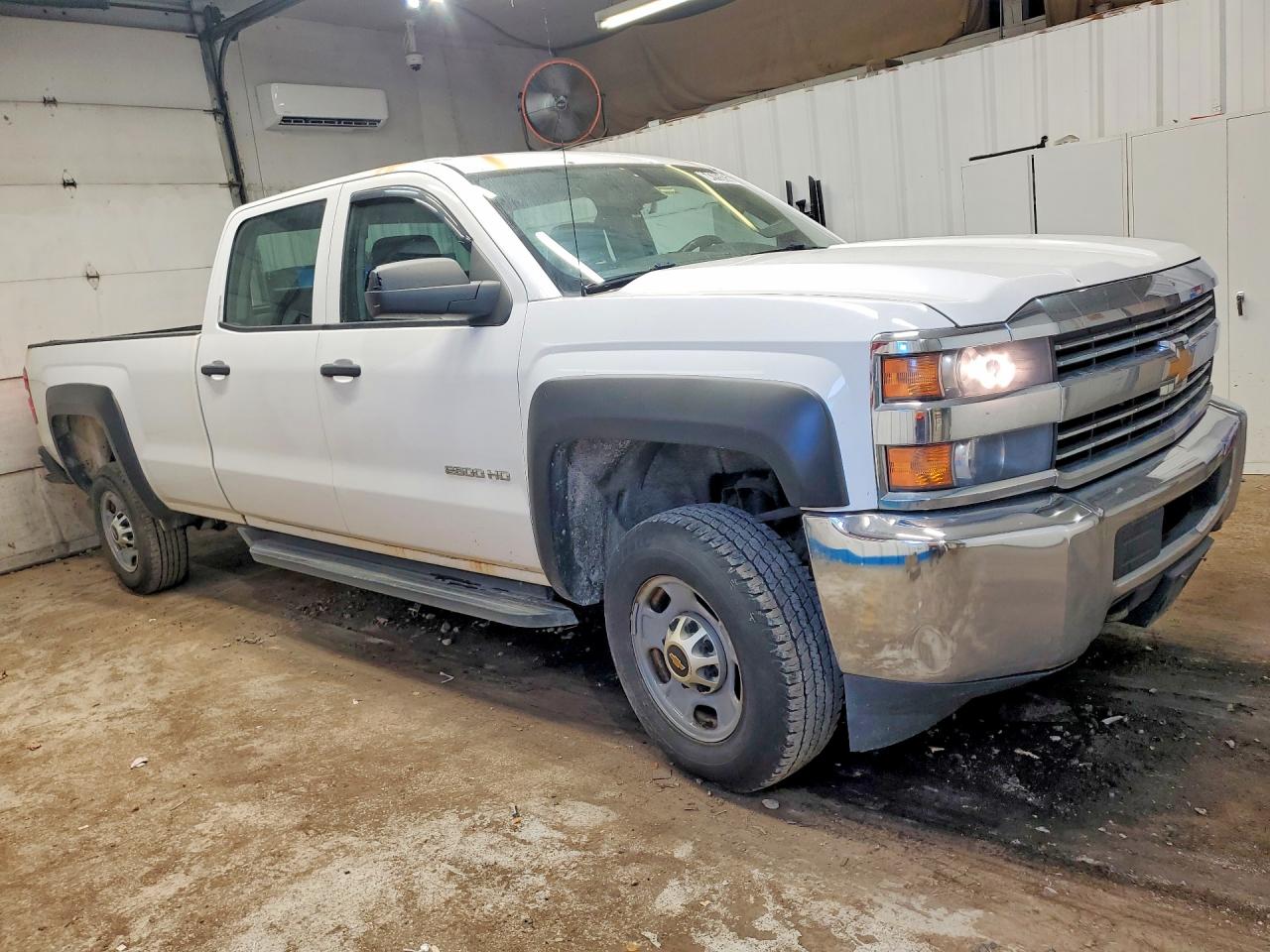 2015 Chevrolet Silverado C2500 Heavy Duty White vin: 1GC1CUEG7FF158527