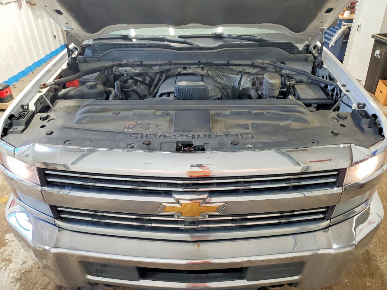 2015 Chevrolet Silverado C2500 Heavy Duty White vin: 1GC1CUEG7FF158527