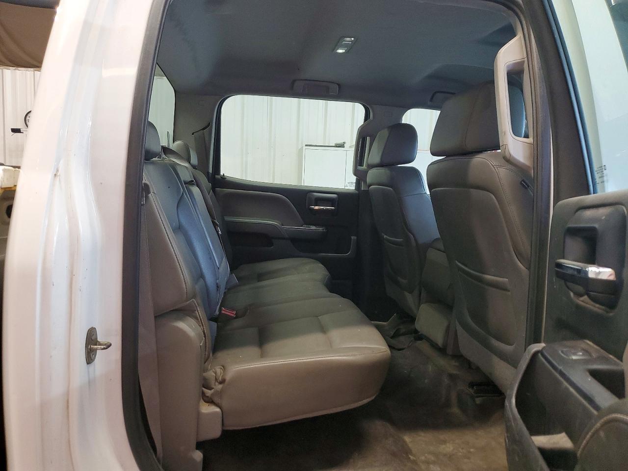 2015 Chevrolet Silverado C2500 Heavy Duty White vin: 1GC1CUEG7FF158527