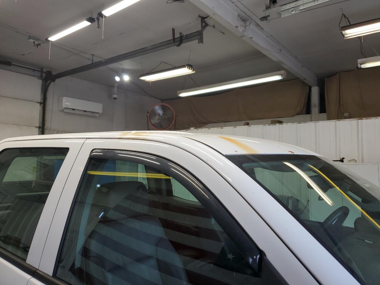2015 Chevrolet Silverado C2500 Heavy Duty White vin: 1GC1CUEG7FF158527 Damage: Roof, Rust, 4 To 5 Inches