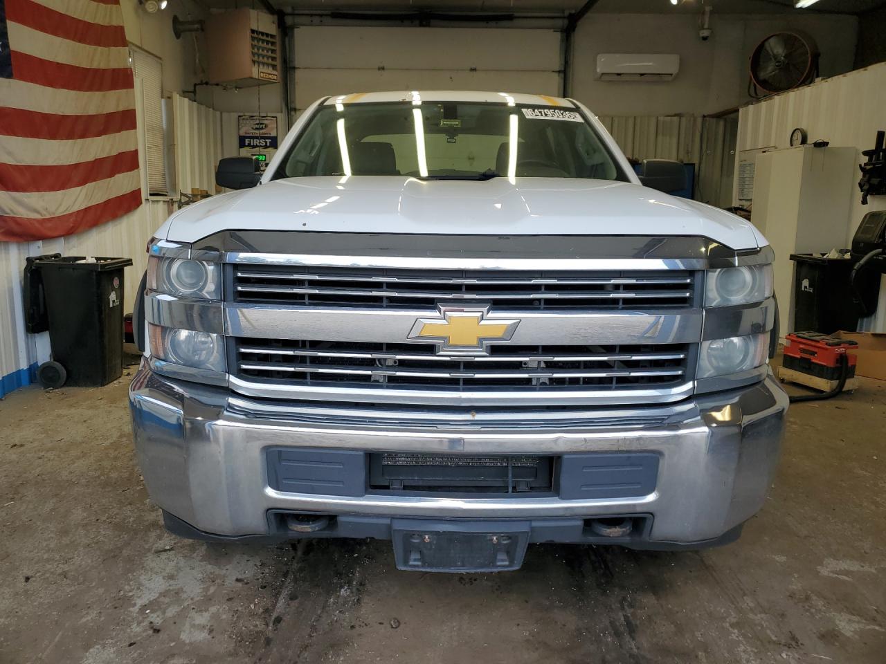 2015 Chevrolet Silverado C2500 Heavy Duty White vin: 1GC1CUEG7FF158527 Damage: Hood, Chipped, 2