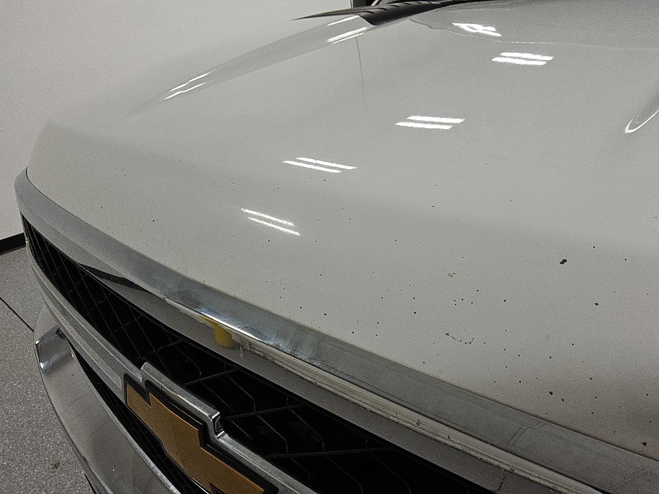 2014 Chevrolet Silverado C2500 Heavy Duty White vin: 1GC1CVCG0EF120452 Damage: Hood, Chipped, 10 Or More